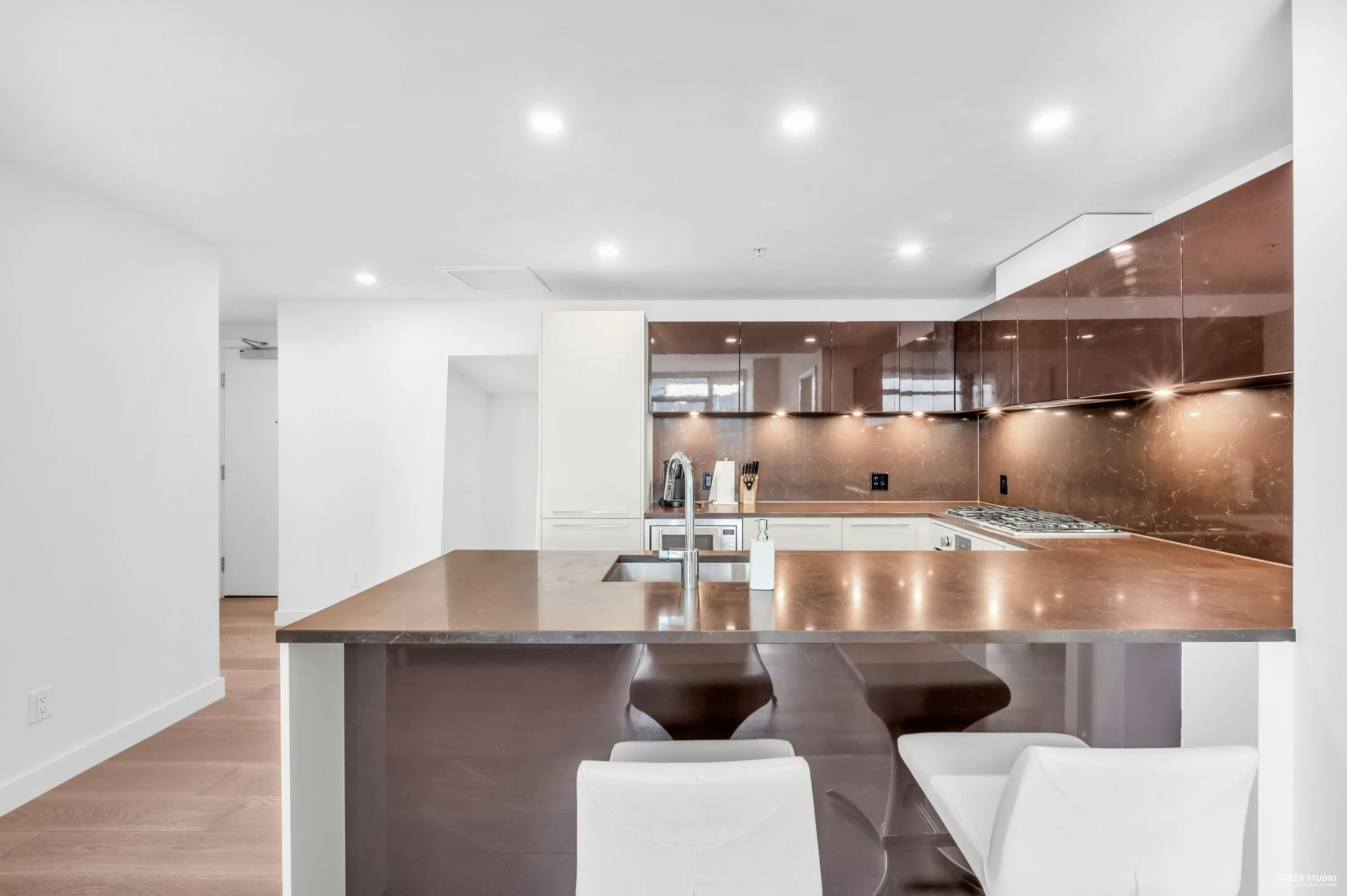 2204 6288 Cassie Avenue