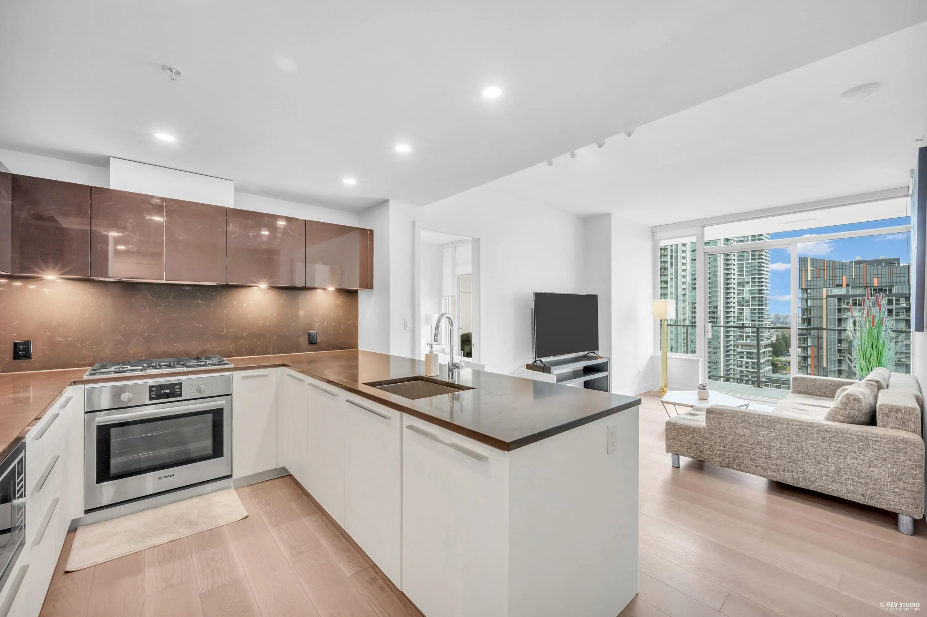 2204 6288 Cassie Avenue