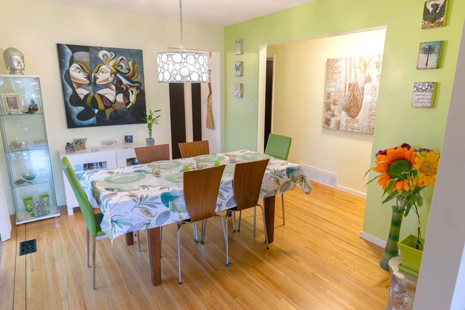 21776 Mountainview Crescent