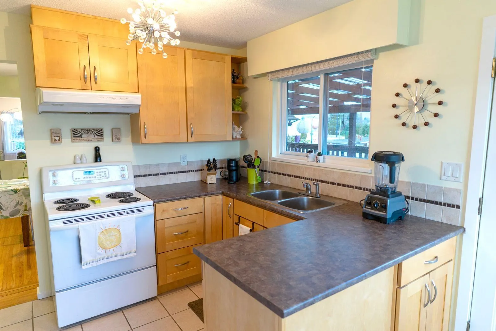 21776 Mountainview Crescent