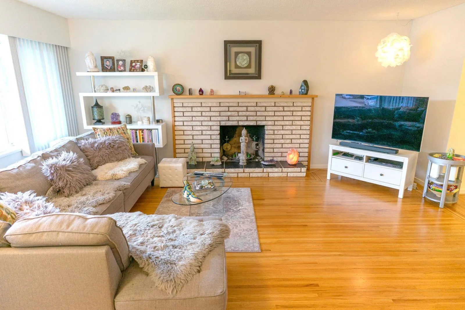 21776 Mountainview Crescent