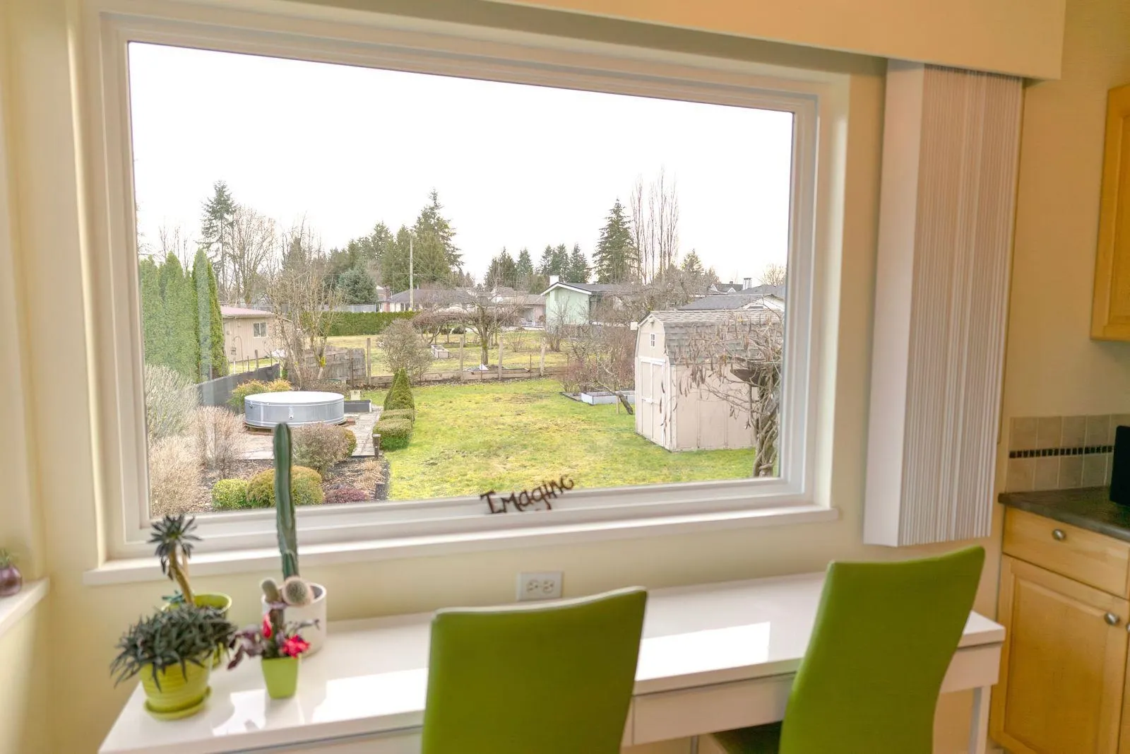 21776 Mountainview Crescent