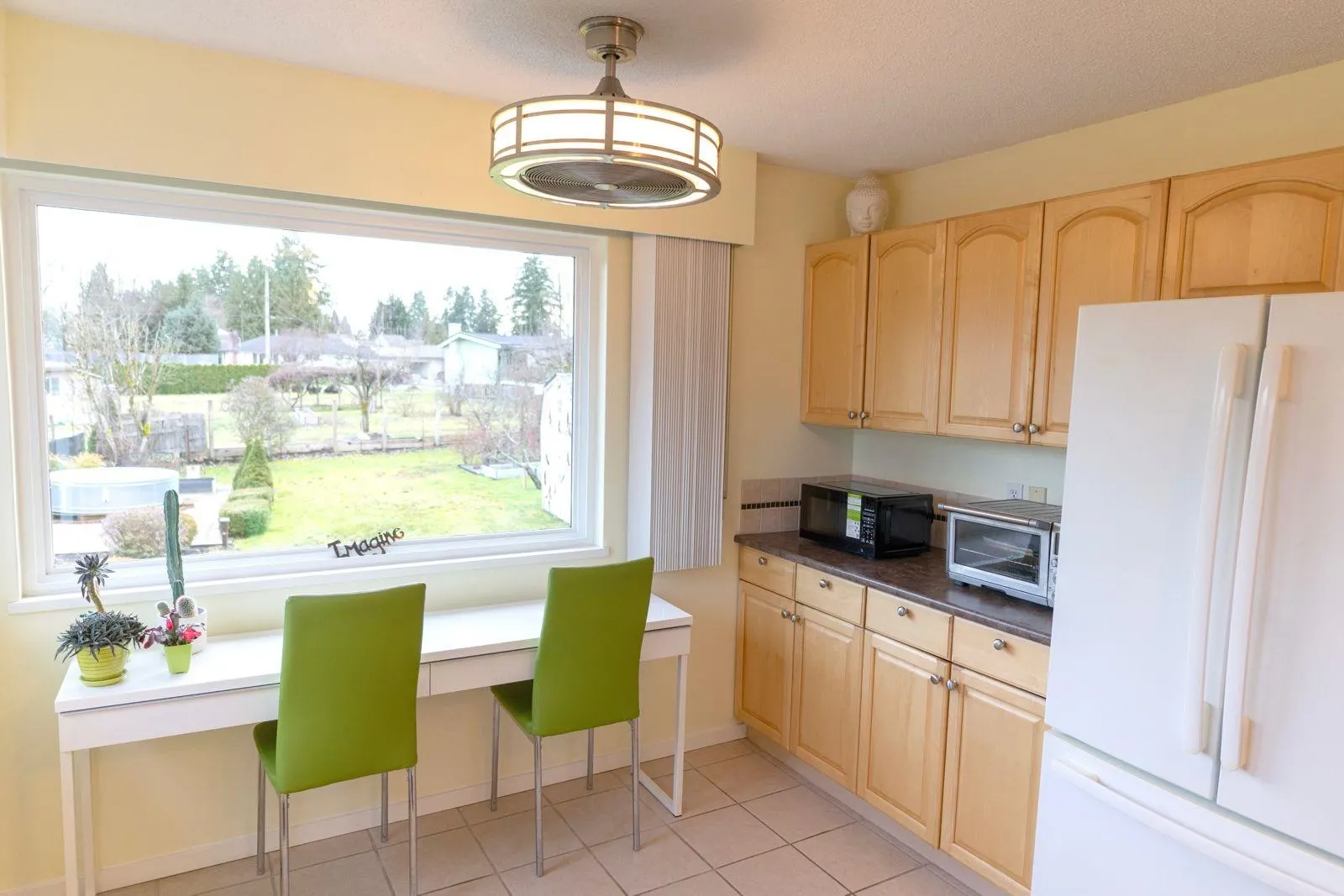 21776 Mountainview Crescent