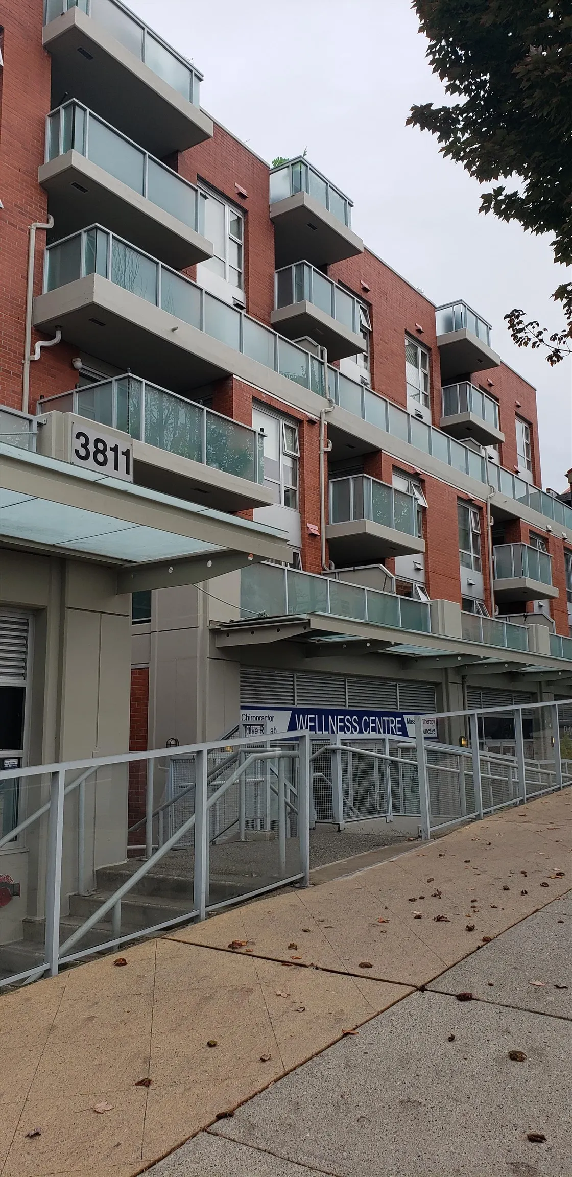 413 3811 Hastings Street