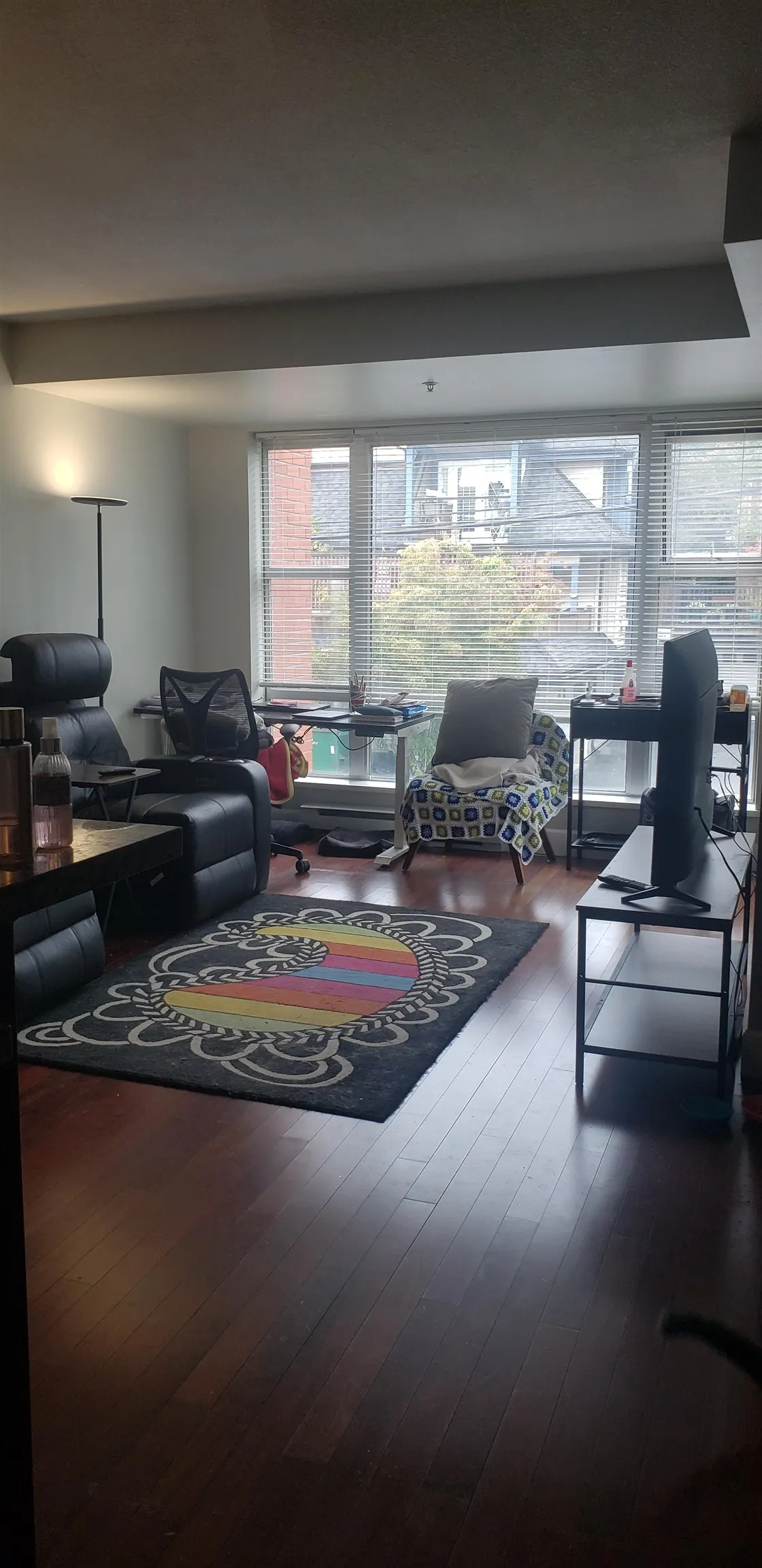 413 3811 Hastings Street