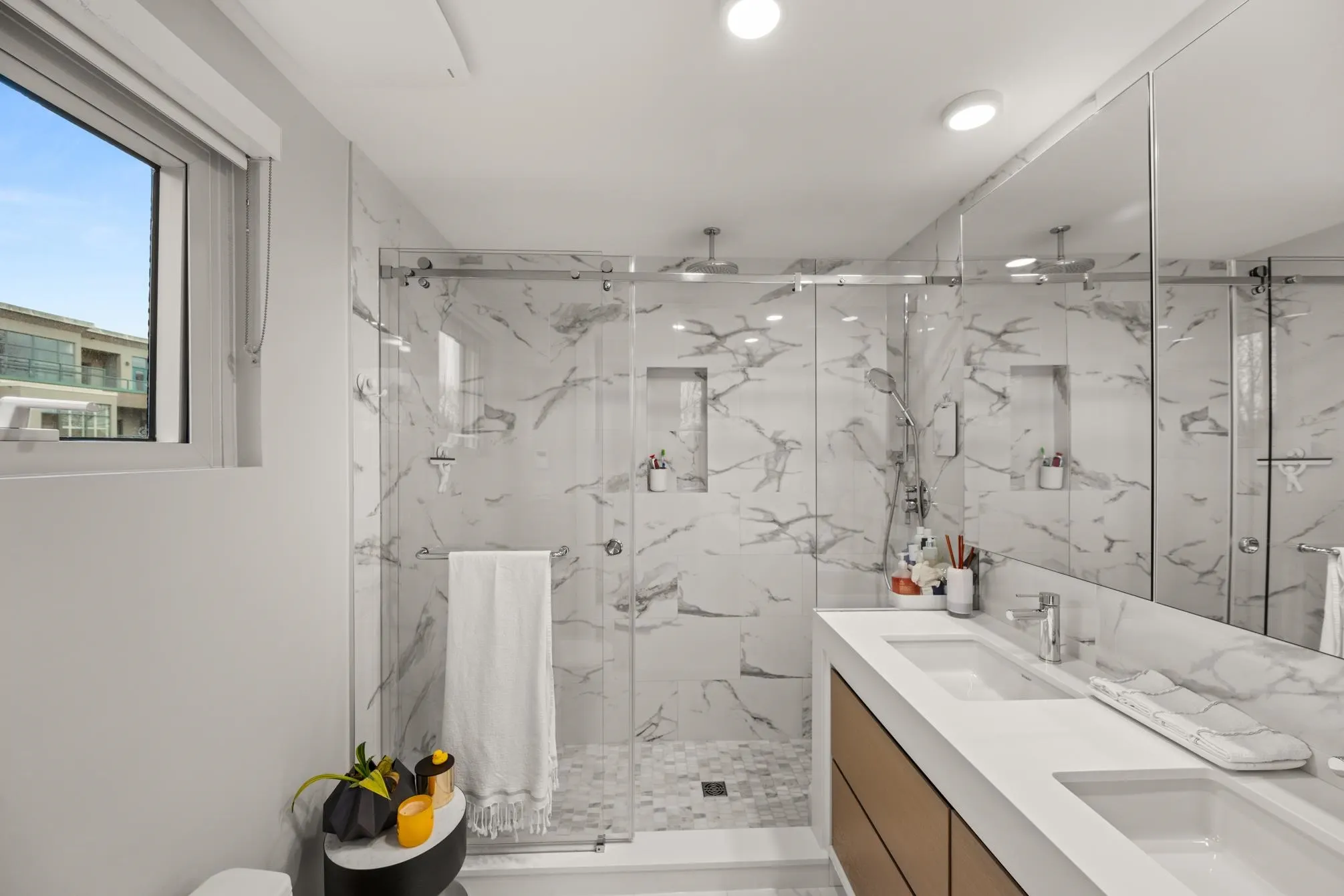 401 2687 Maple Street