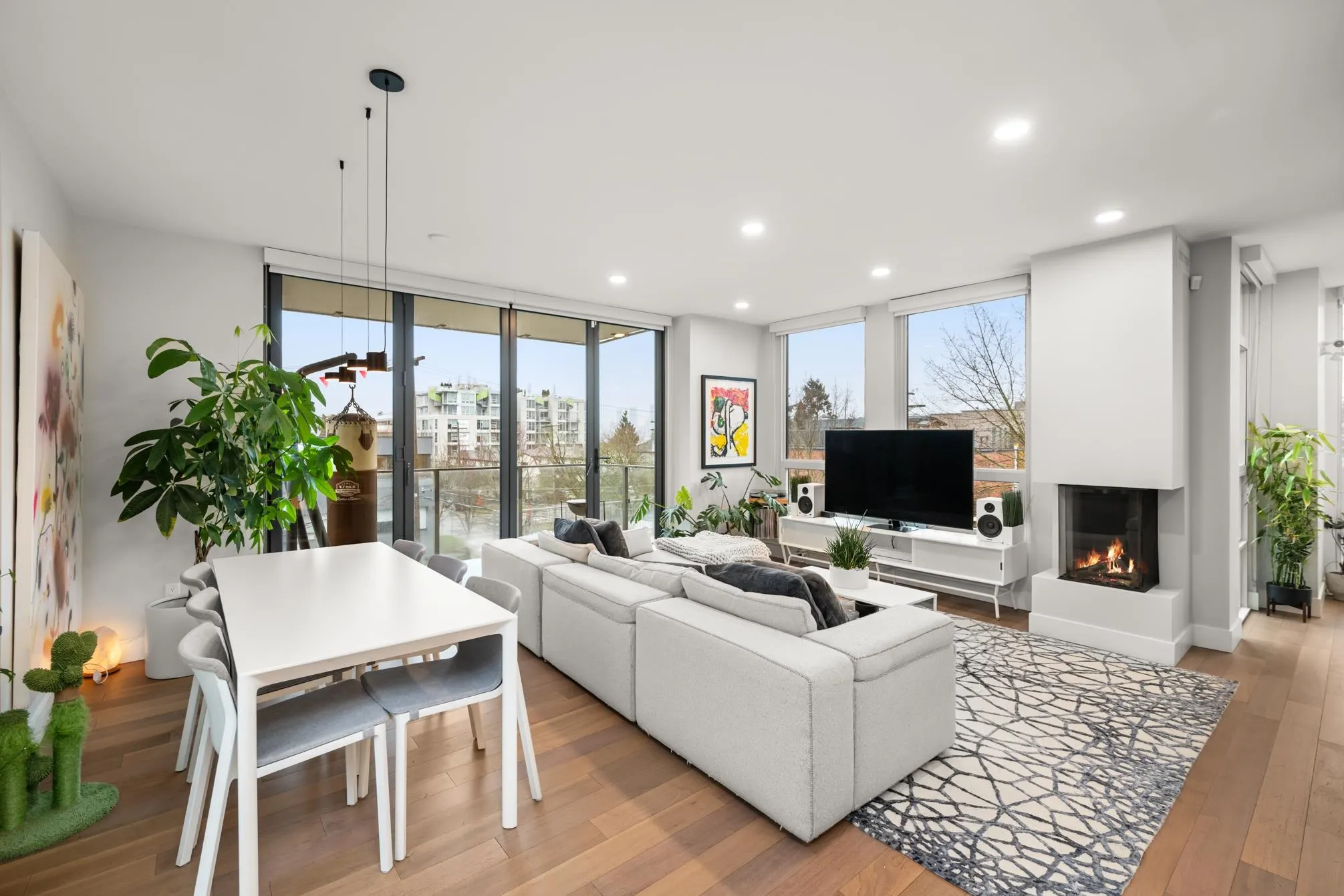 401 2687 Maple Street