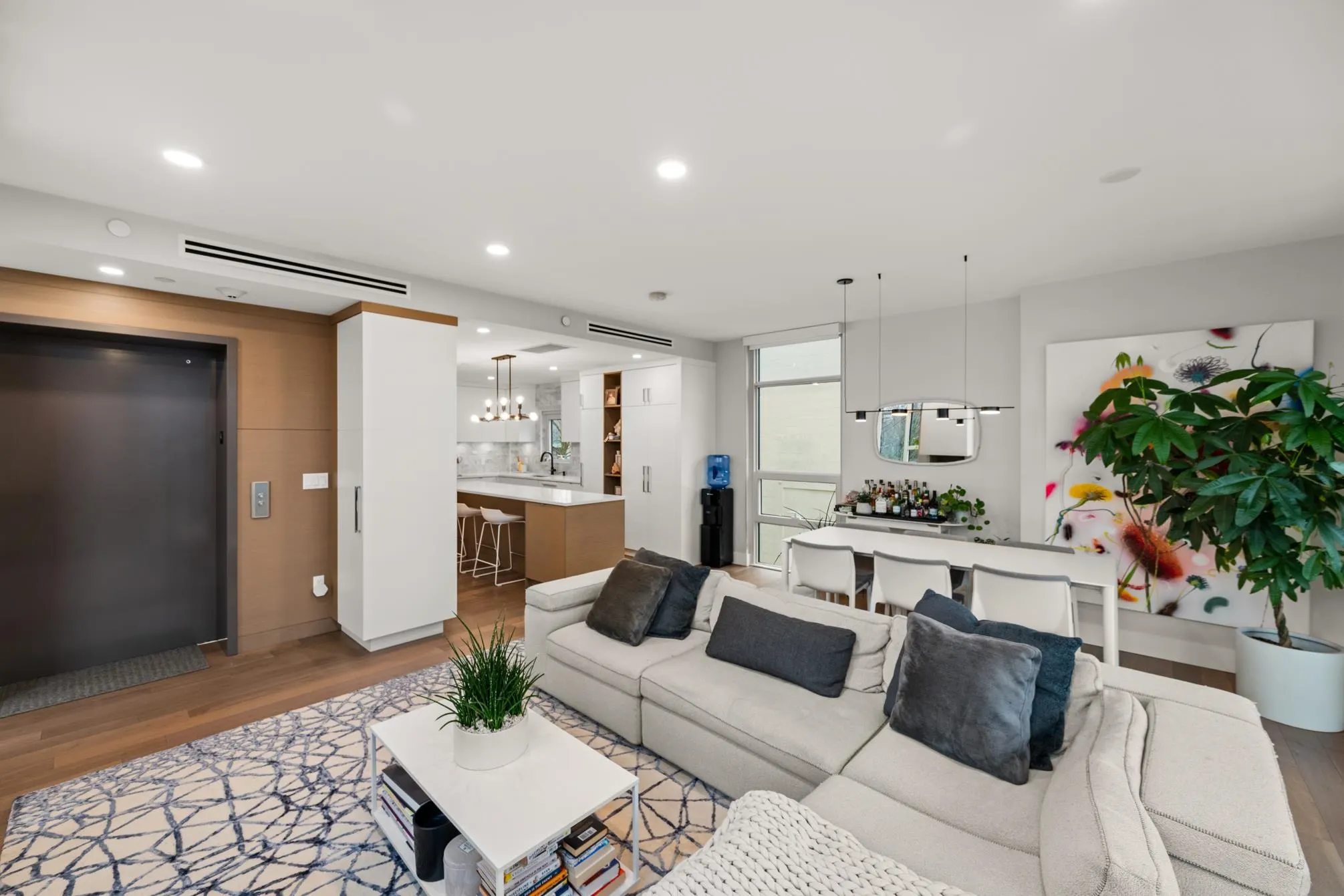 401 2687 Maple Street