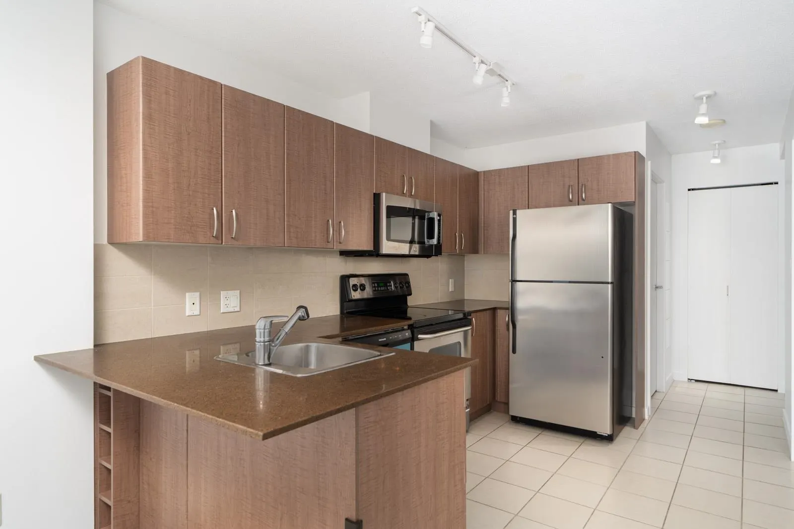 1208 610 Granville Street