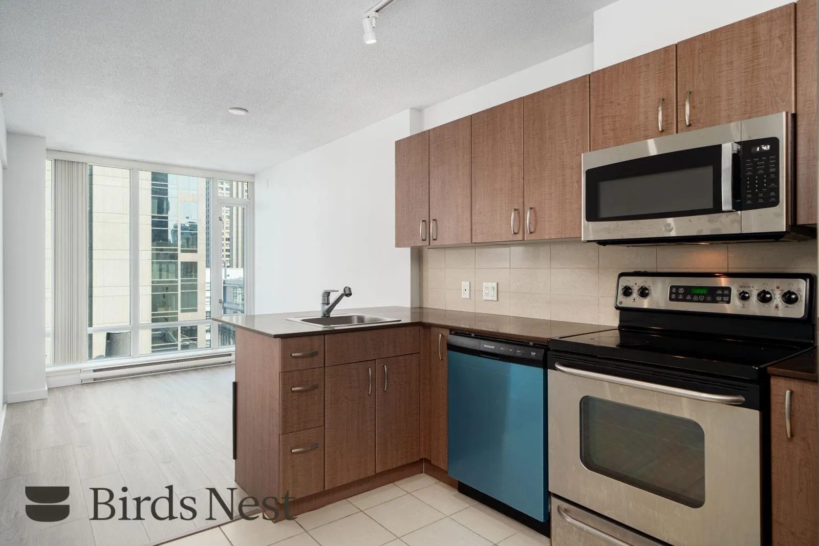 1208 610 Granville Street
