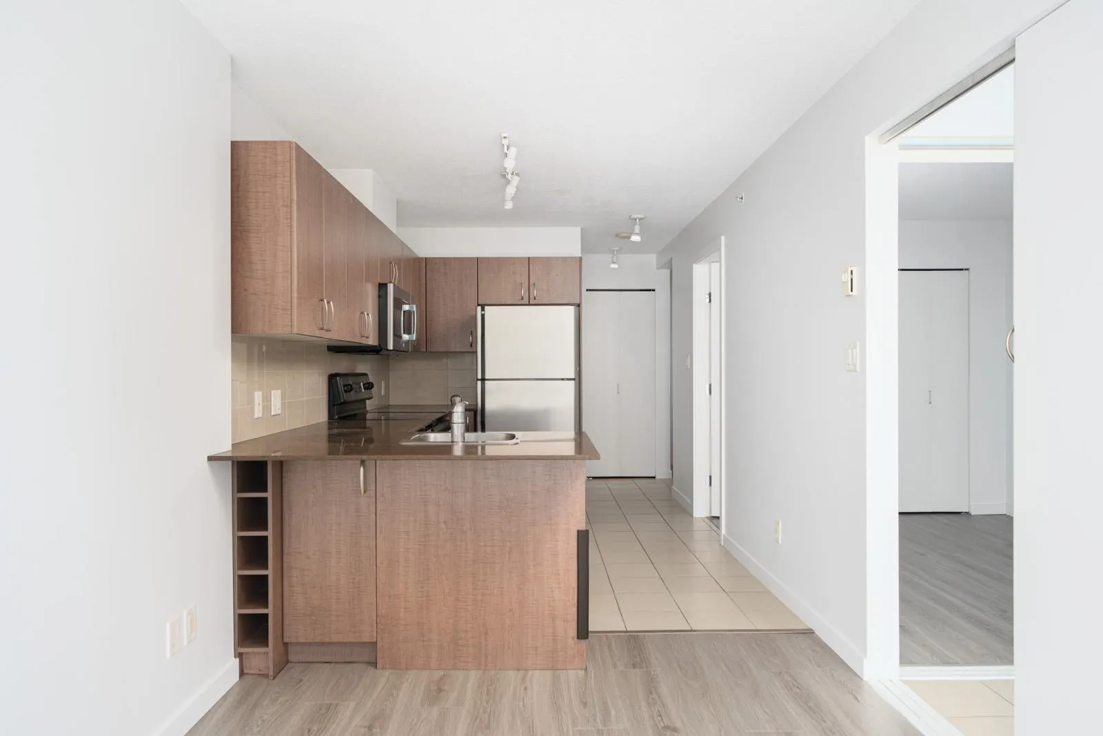 1208 610 Granville Street
