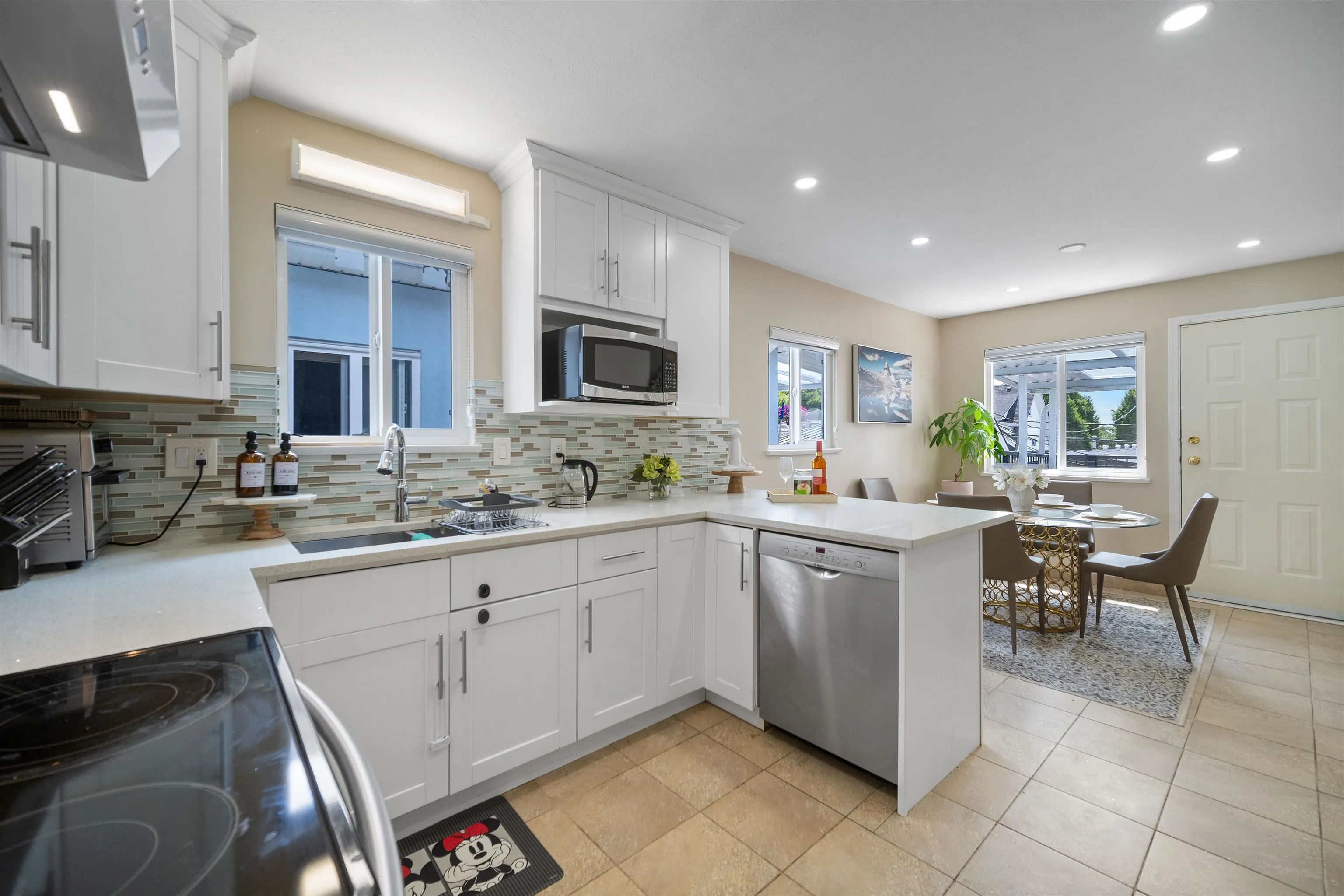 248 E 59th Avenue