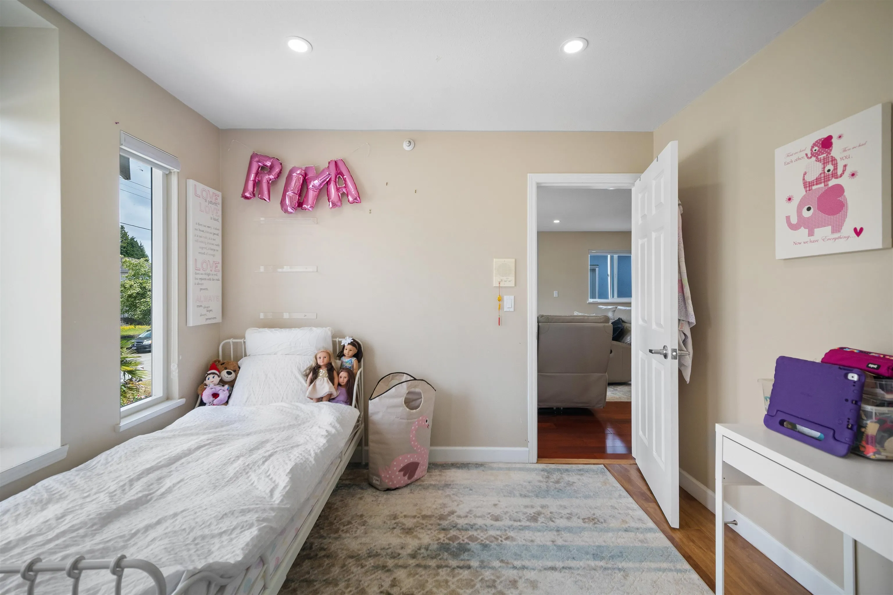 248 E 59th Avenue
