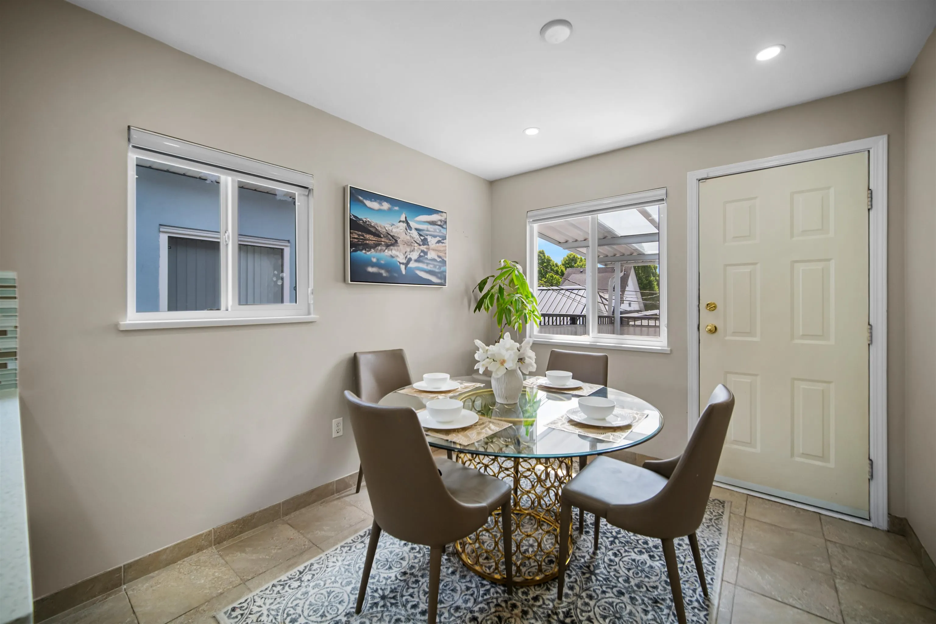 248 E 59th Avenue