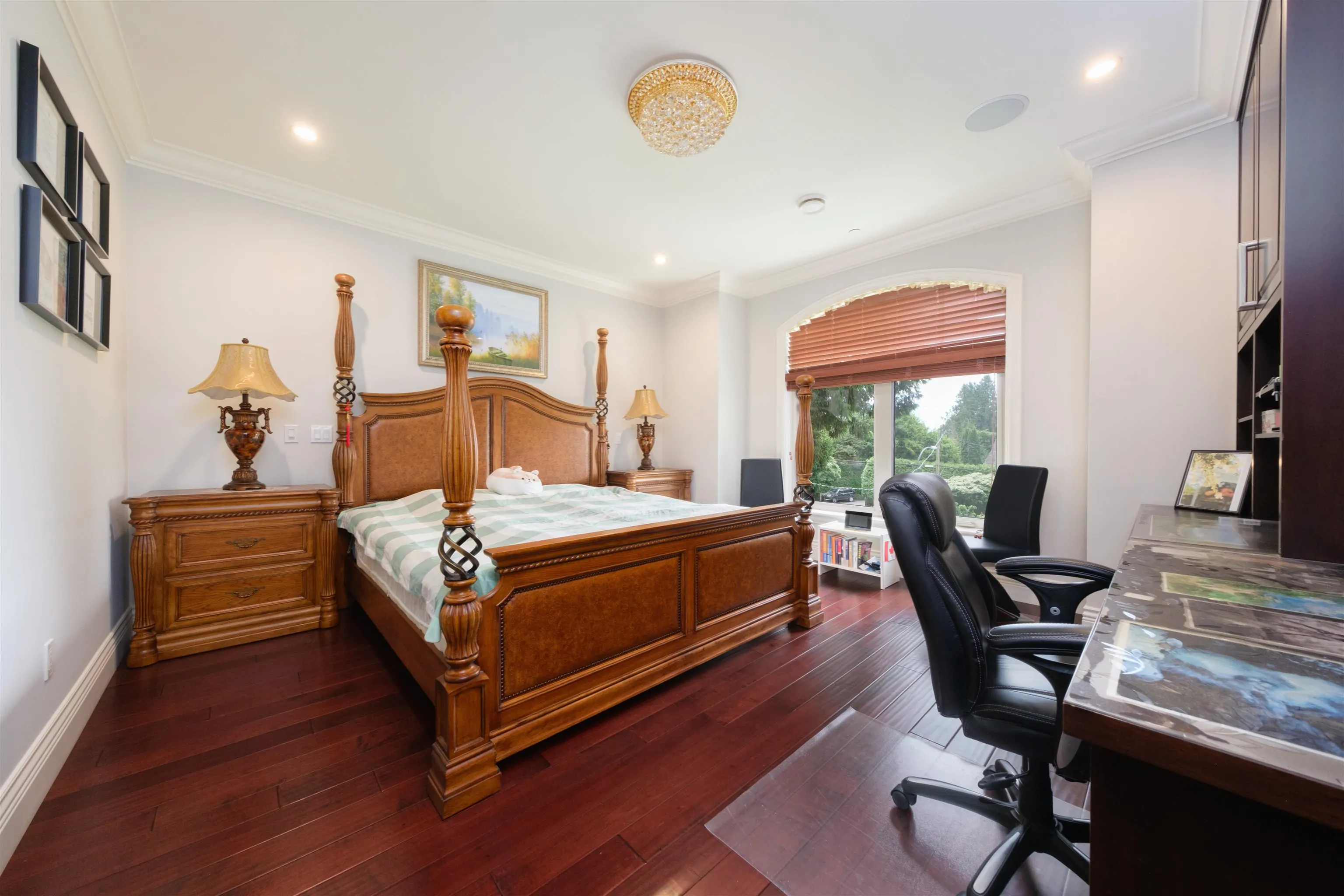 2769 W 49th Avenue