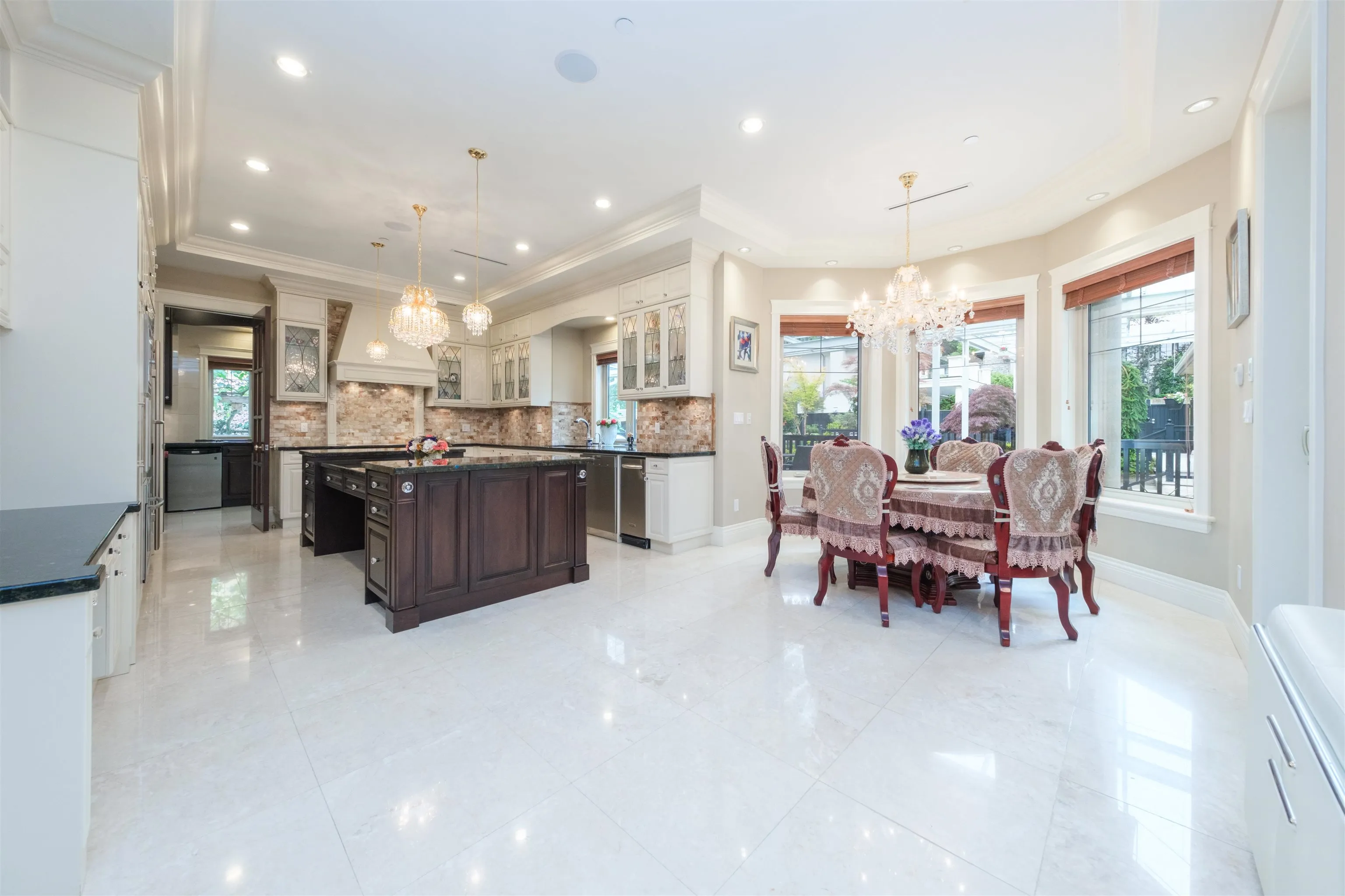2769 W 49th Avenue