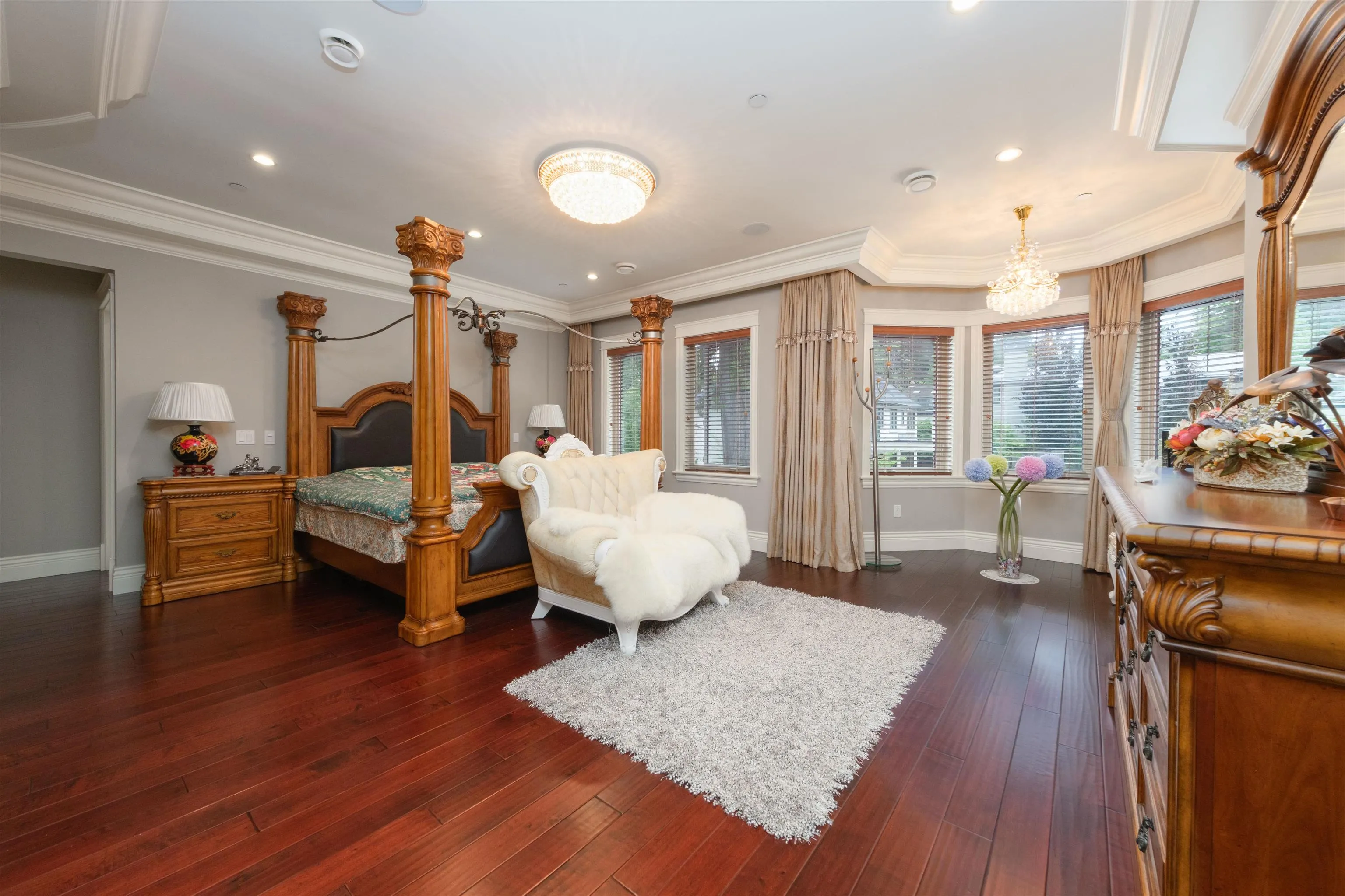 2769 W 49th Avenue