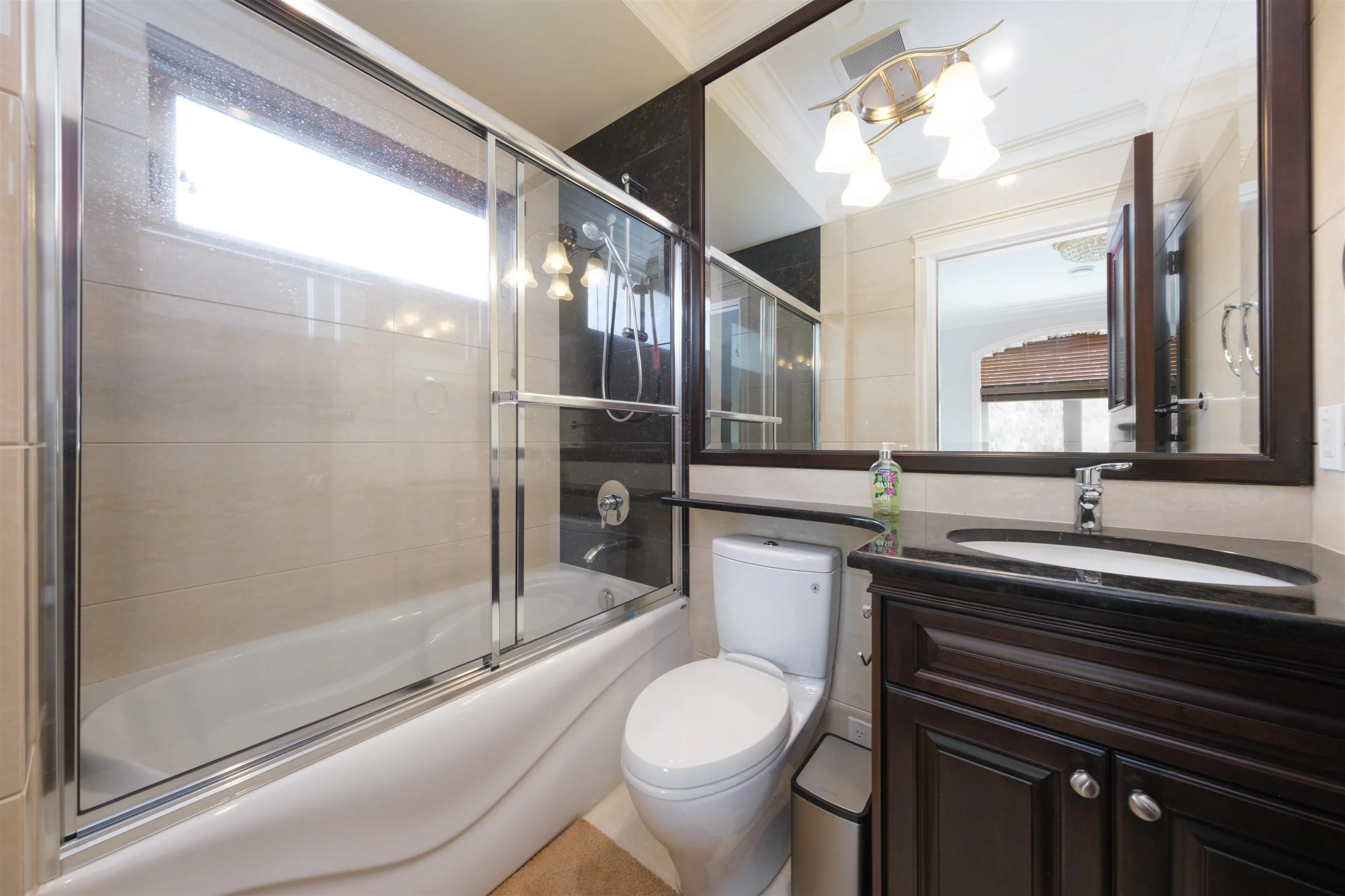 2769 W 49th Avenue