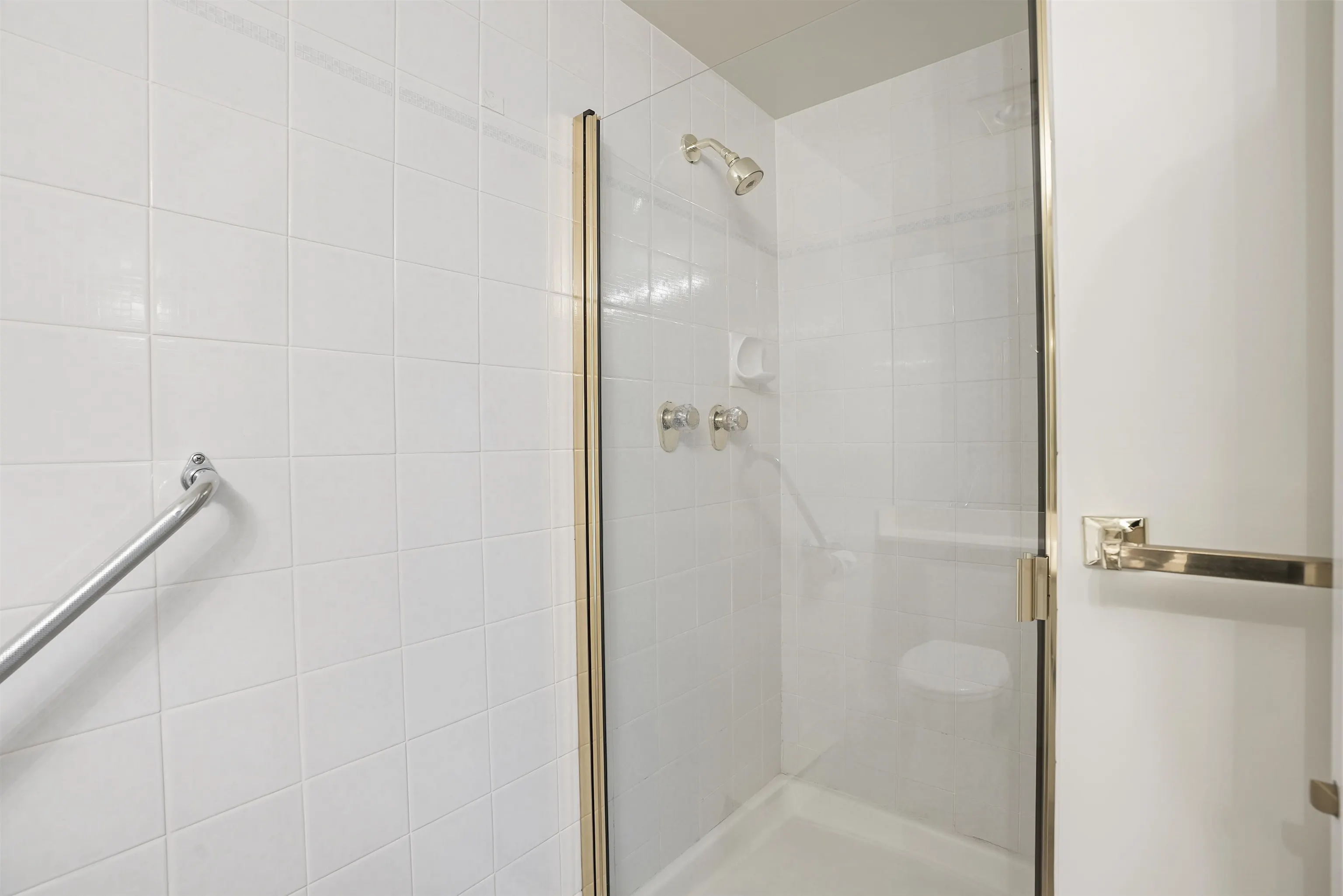 304 15717 Marine Drive