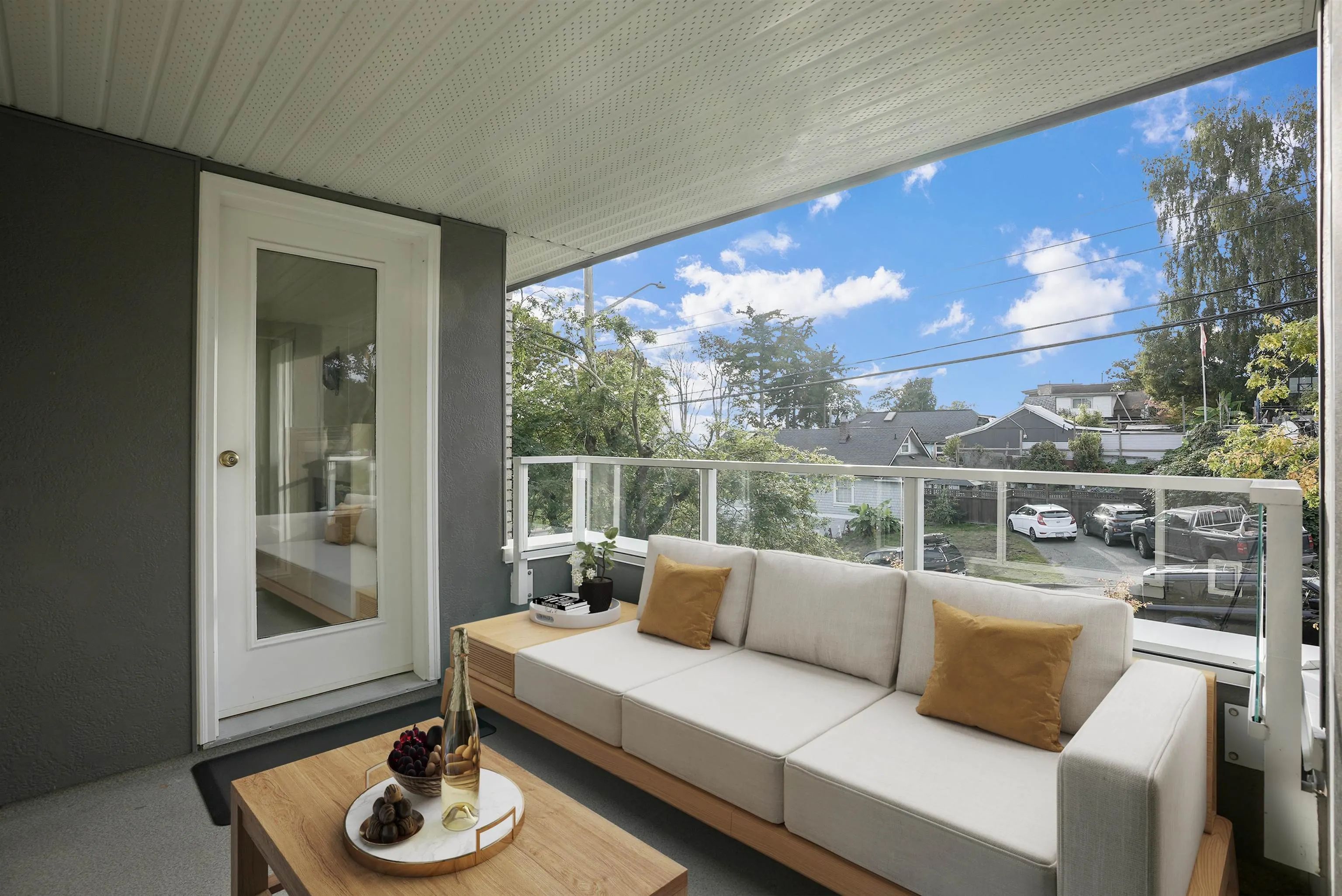 304 15717 Marine Drive