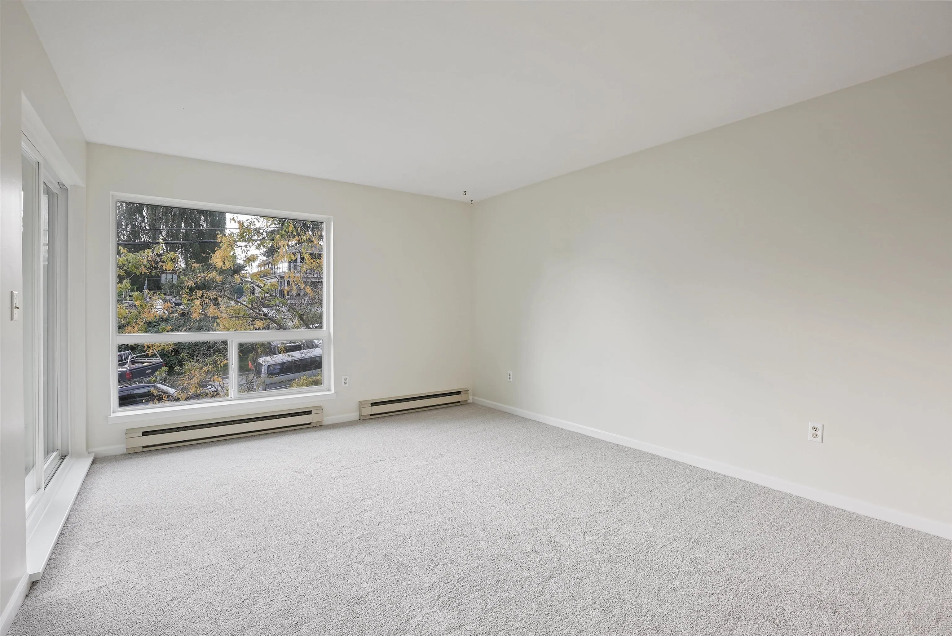 304 15717 Marine Drive