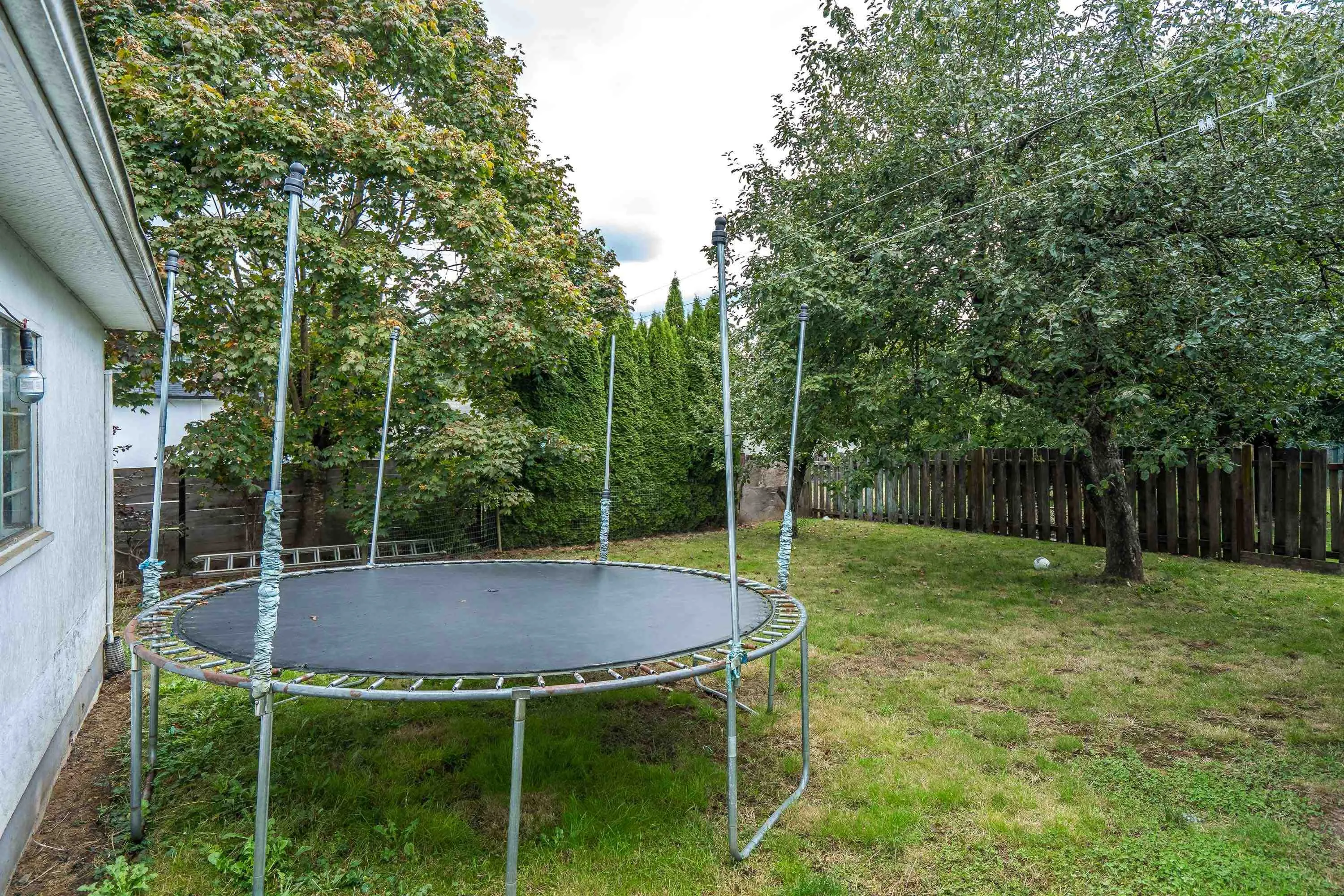 2545 Lilac Crescent