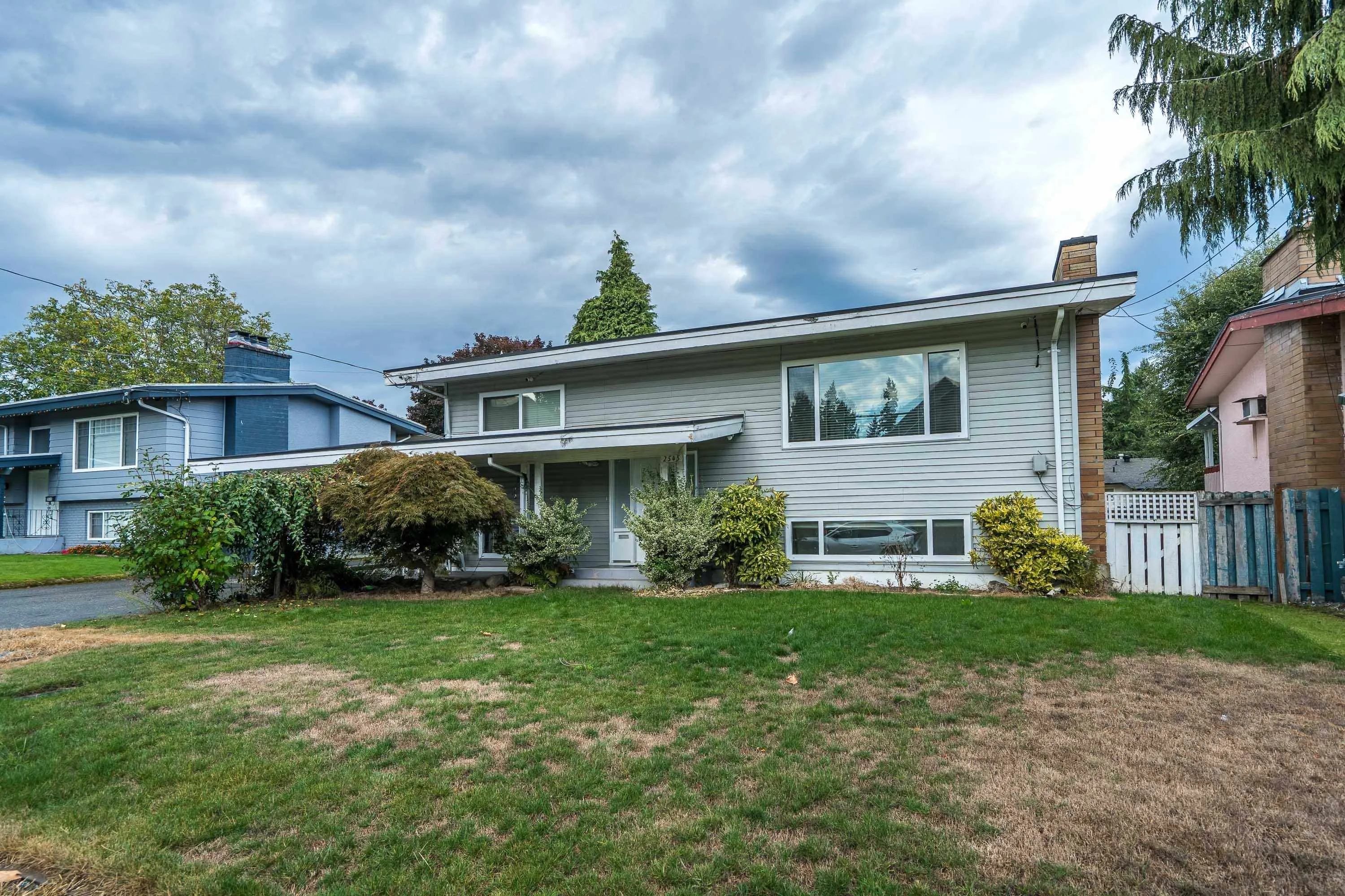 2545 Lilac Crescent
