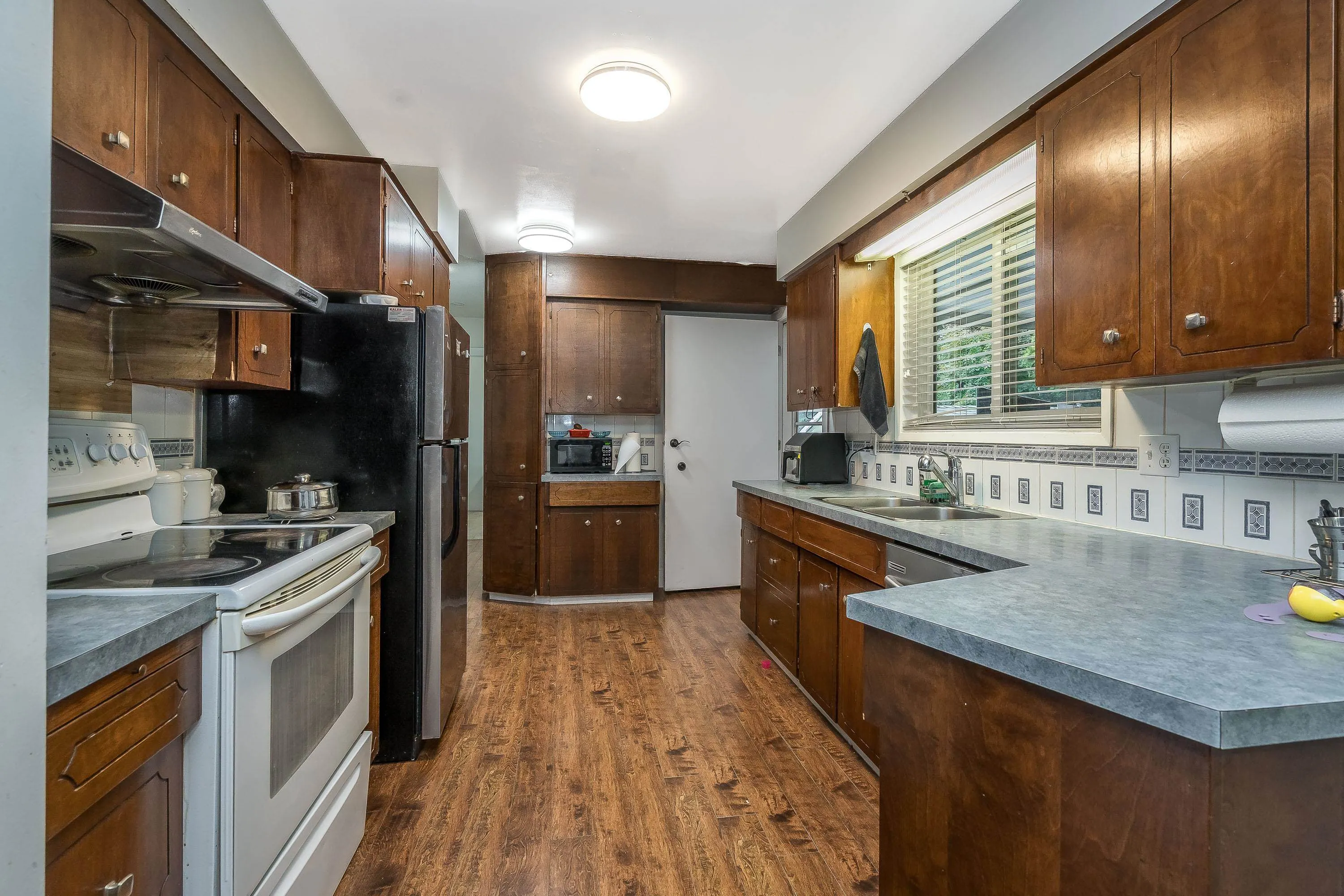2545 Lilac Crescent