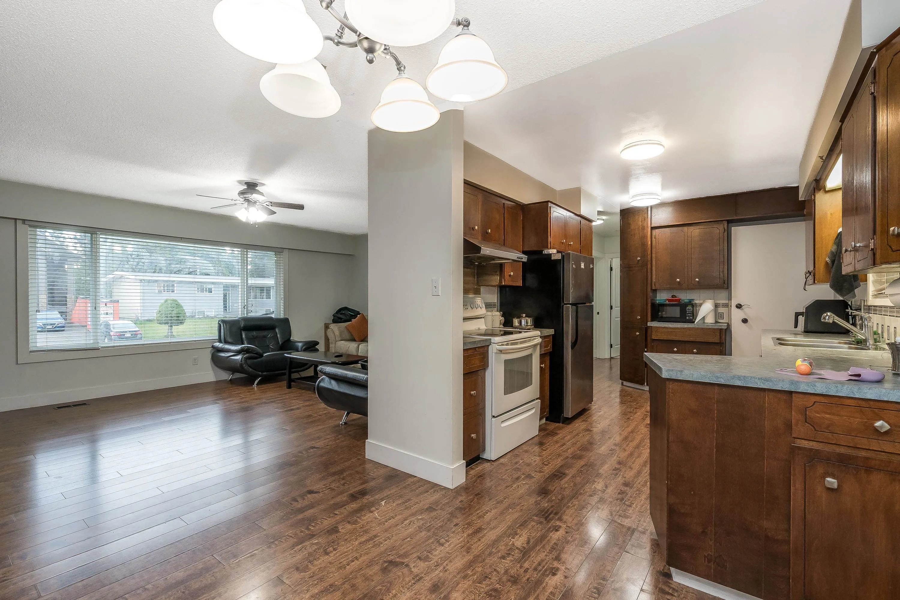 2545 Lilac Crescent