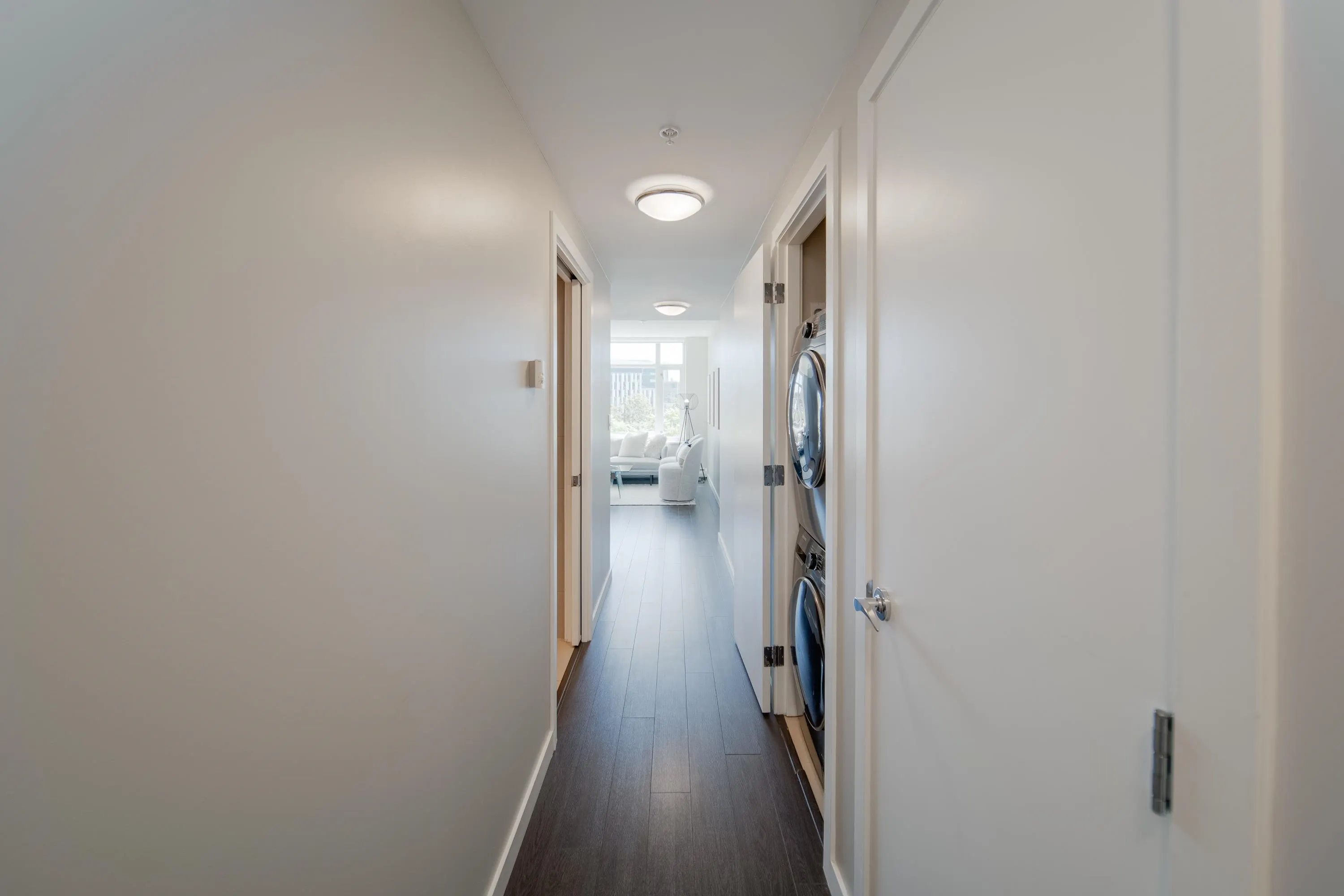 902 138 W 1st Avenue