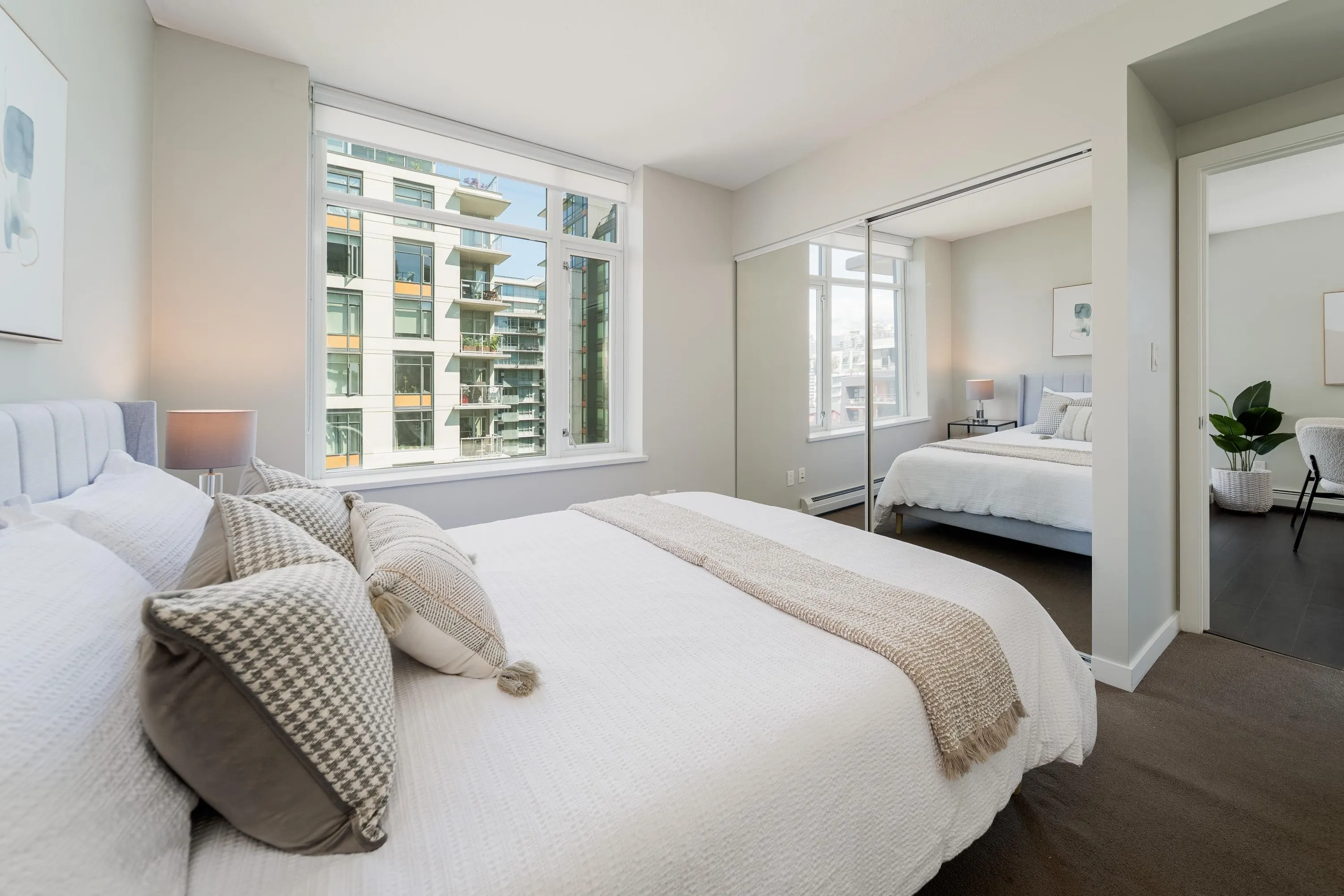 902 138 W 1st Avenue