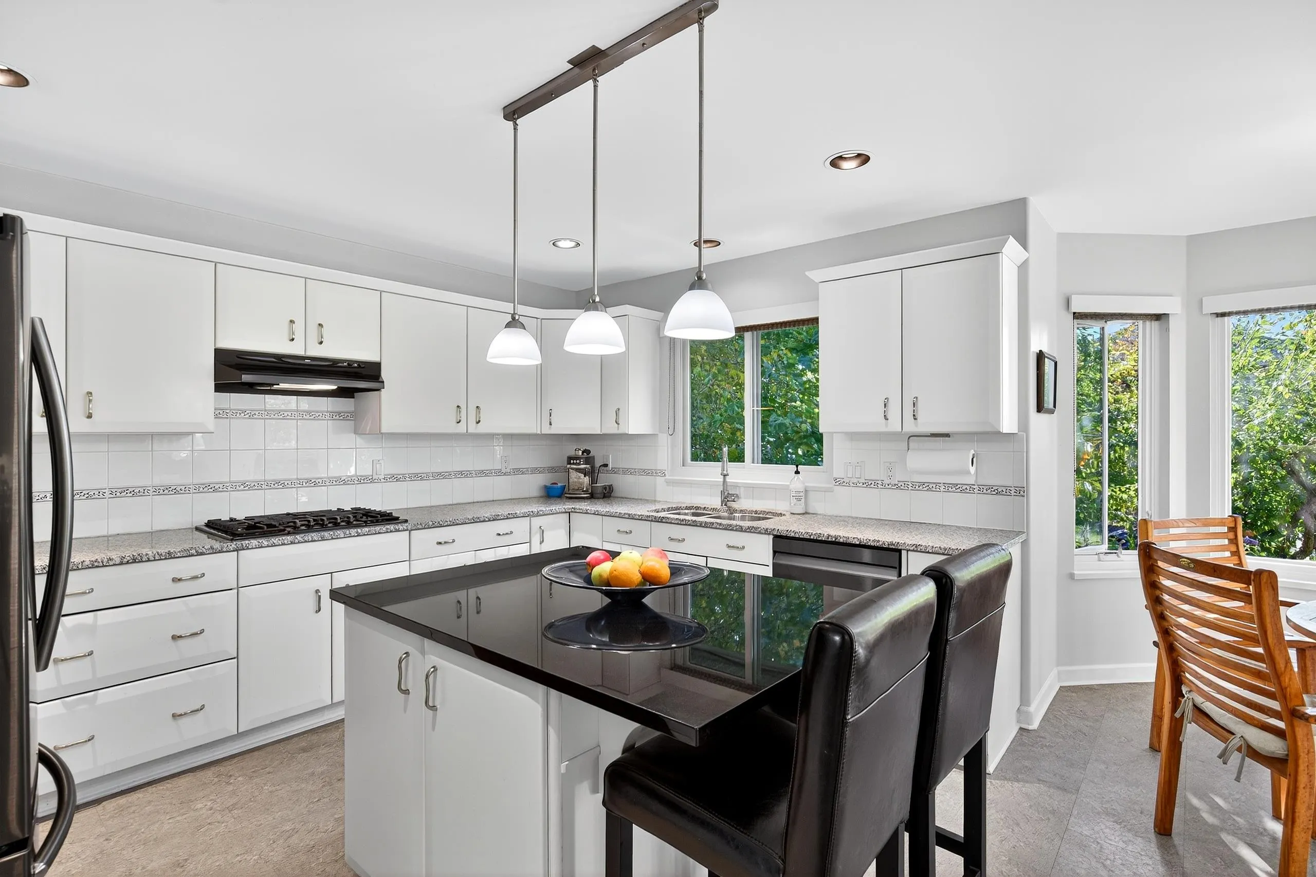 27012 25 Avenue