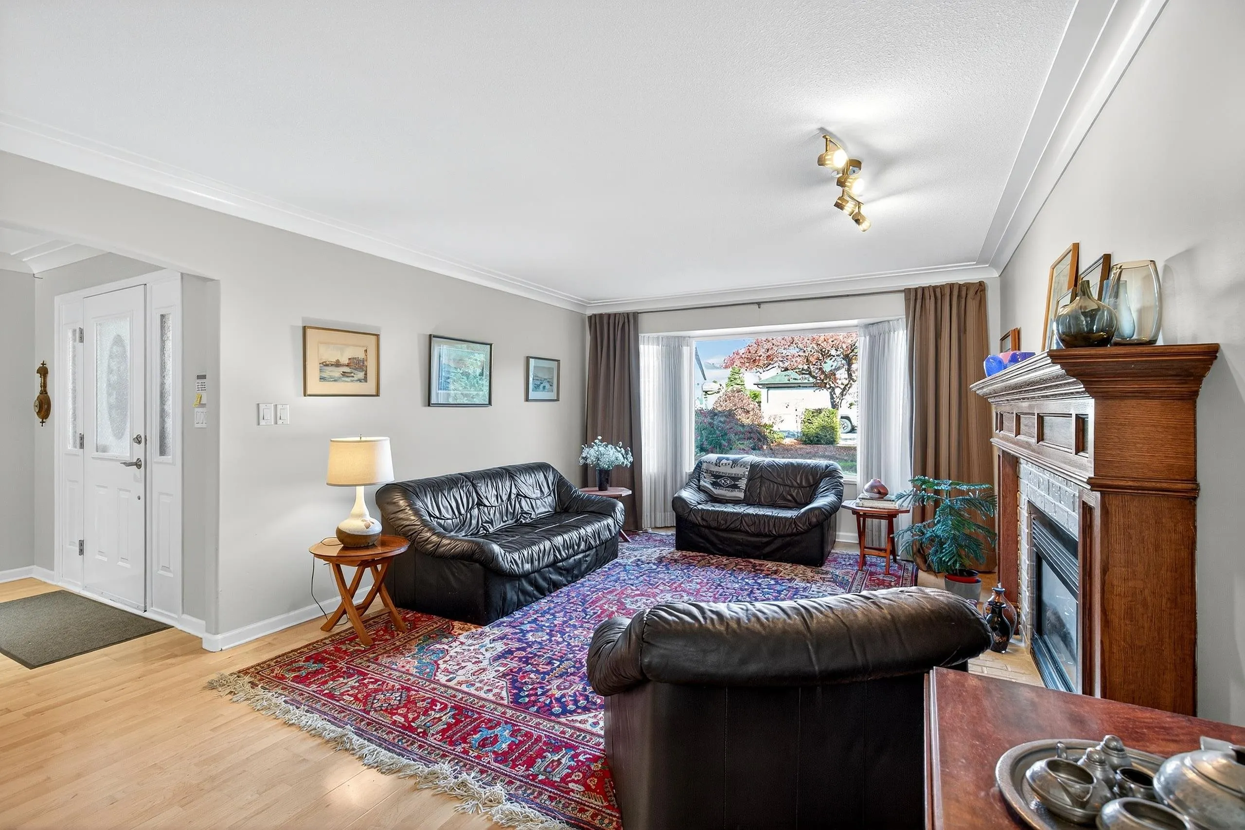 27012 25 Avenue