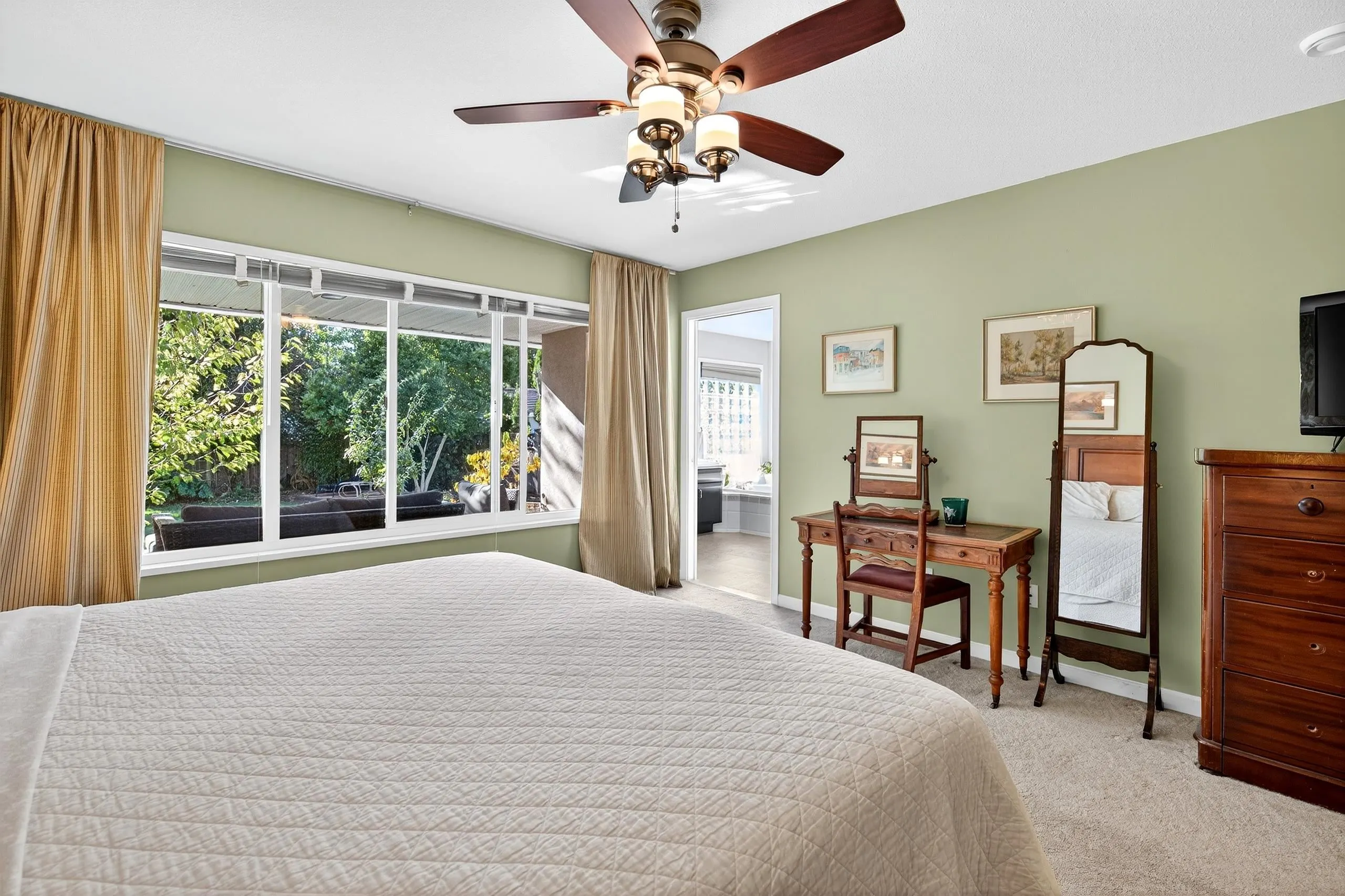 27012 25 Avenue