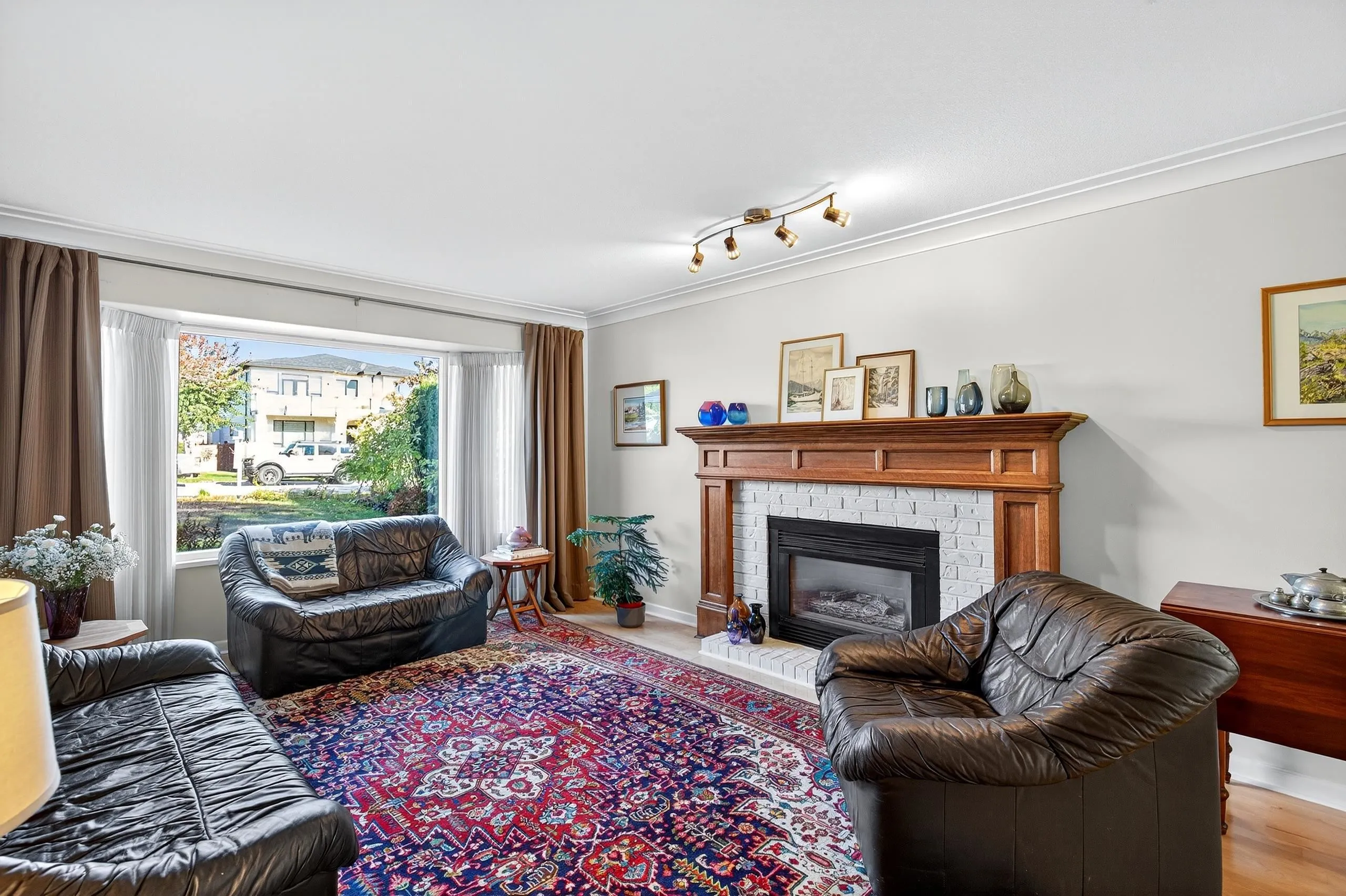 27012 25 Avenue