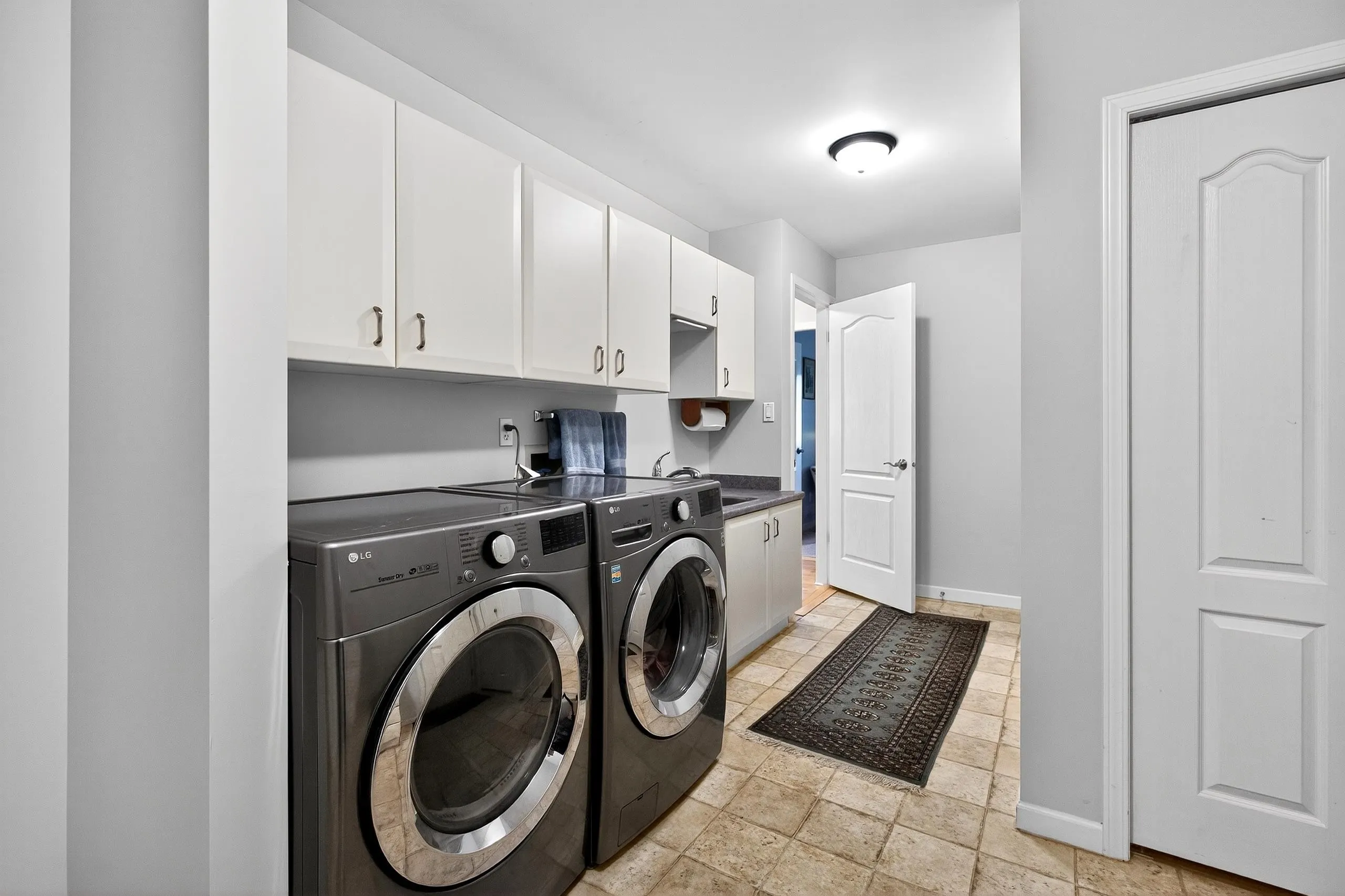27012 25 Avenue