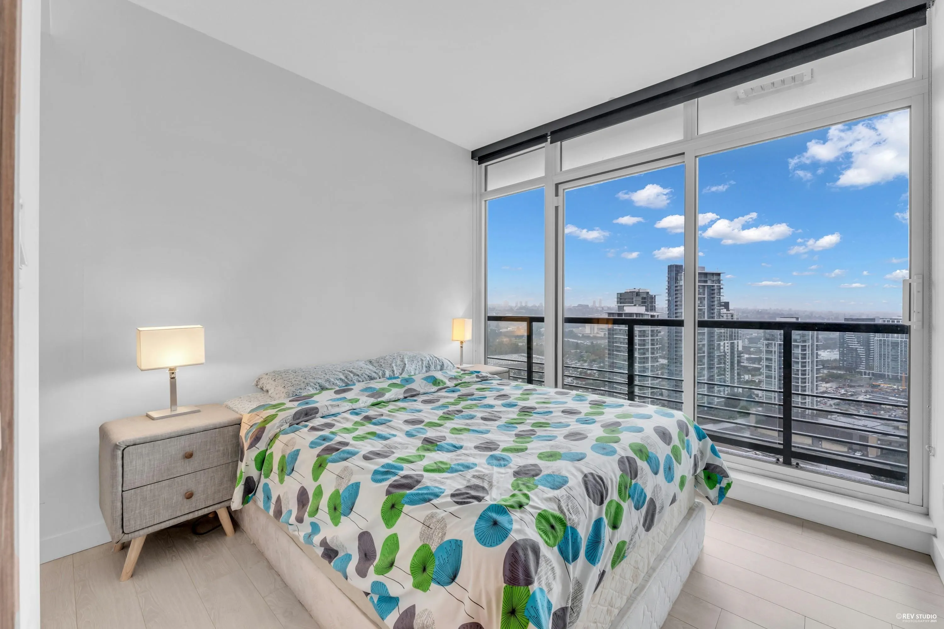 2402 4730 Lougheed Highway