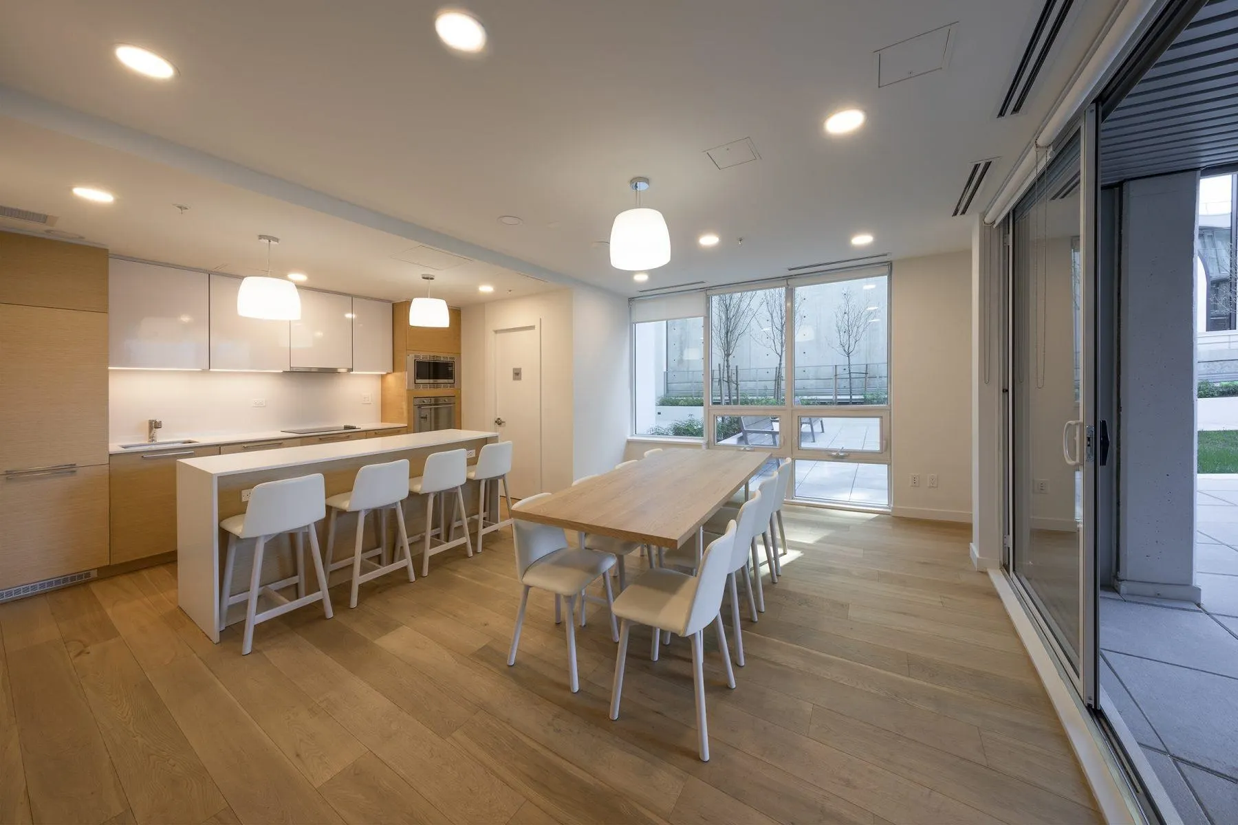 3511 13438 Central Avenue