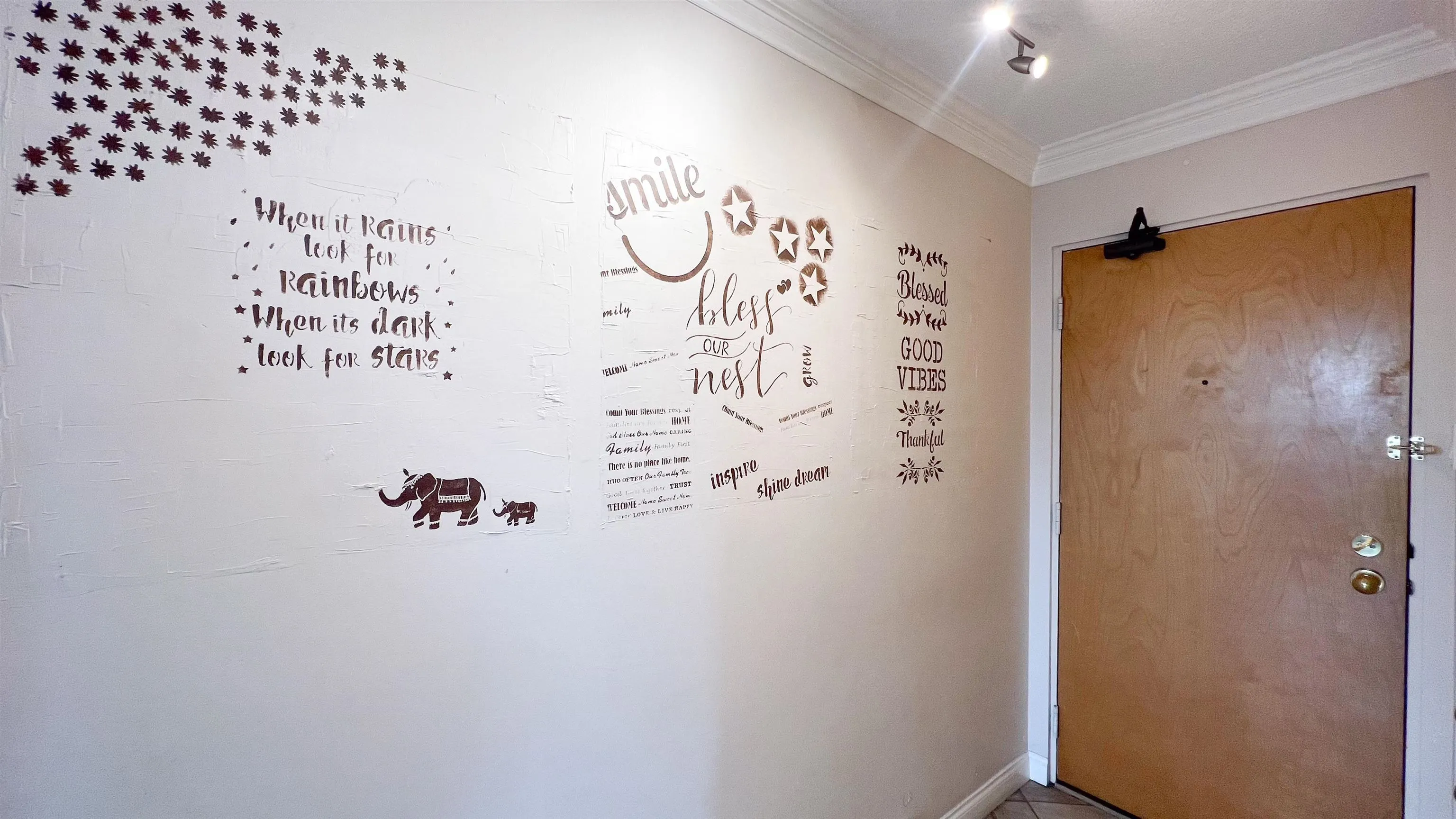 207 1026 Queens Avenue