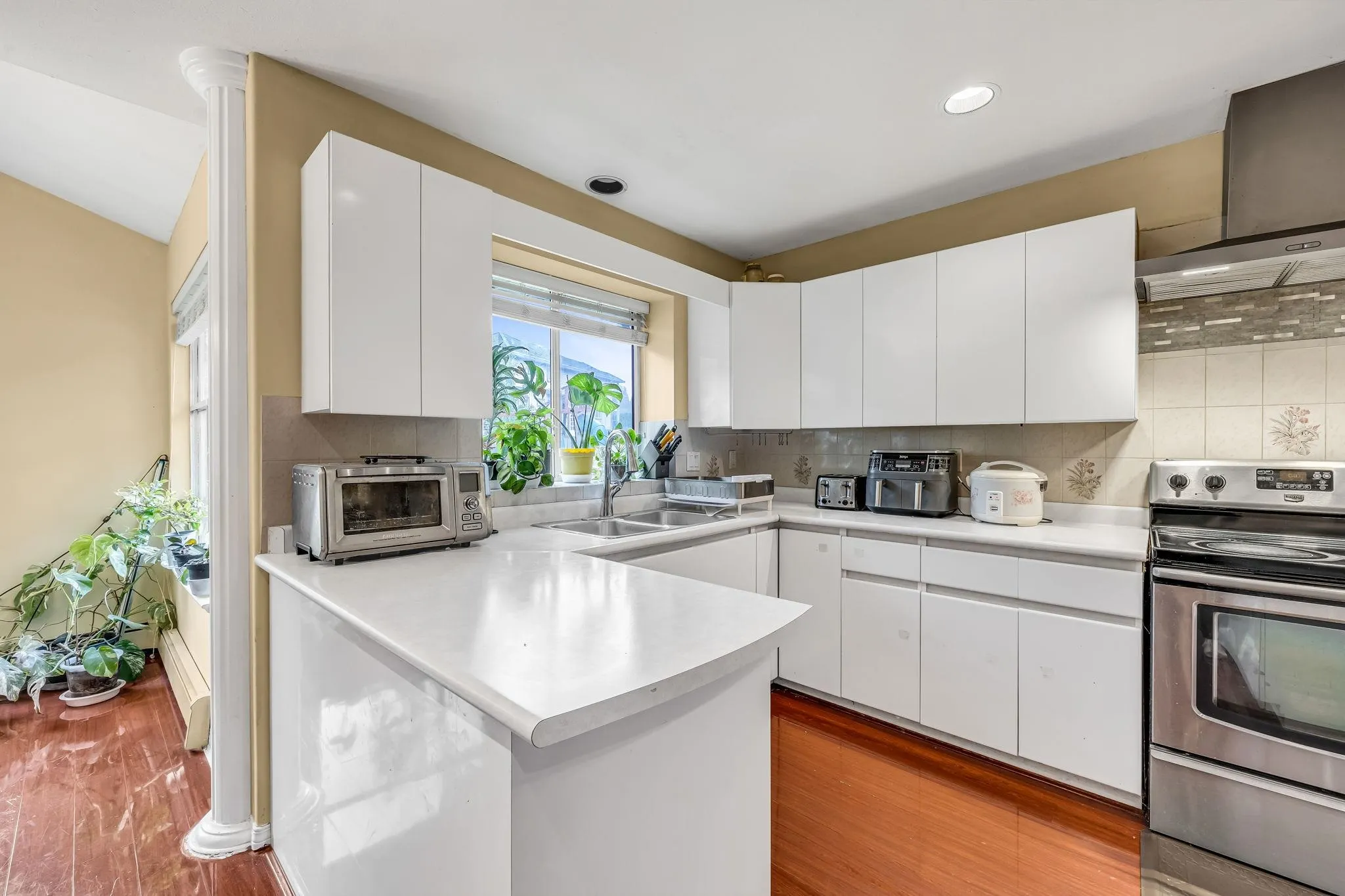 10070 171a Street