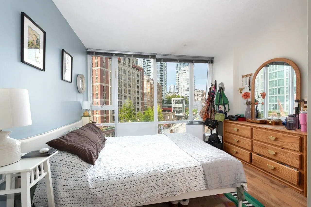 805 788 Hamilton Street