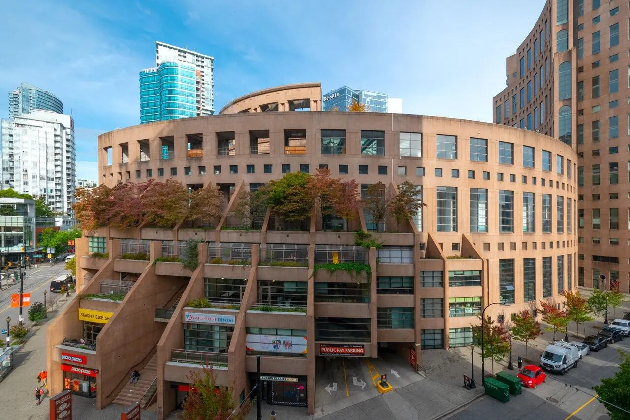 805 788 Hamilton Street