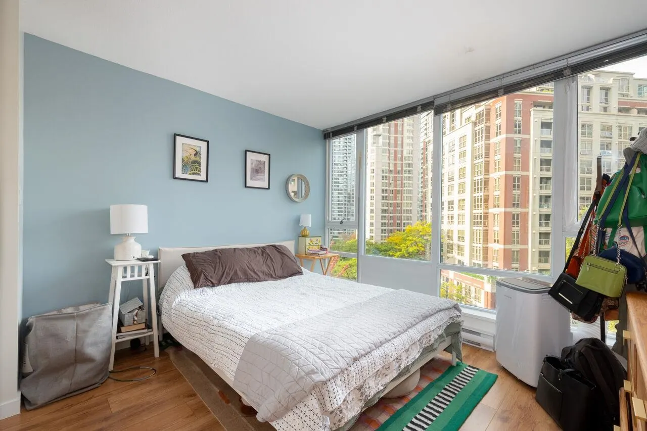 805 788 Hamilton Street