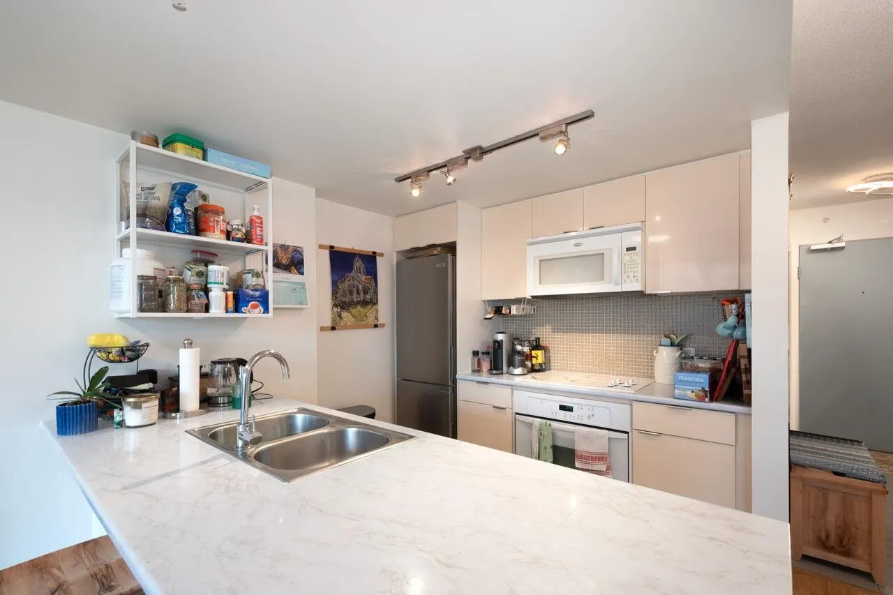 805 788 Hamilton Street