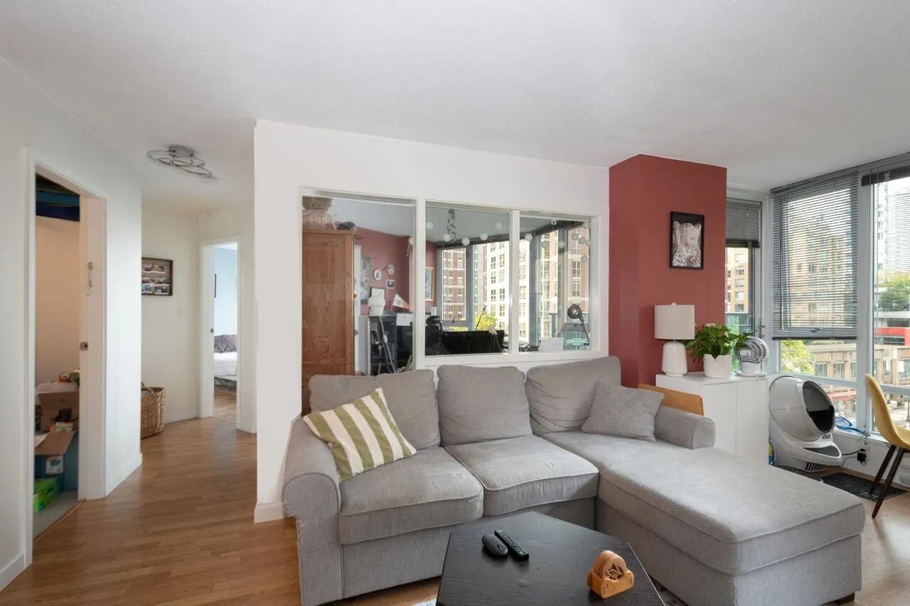 805 788 Hamilton Street