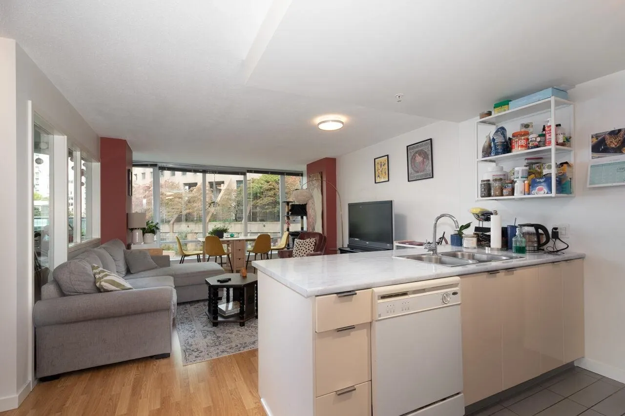 805 788 Hamilton Street