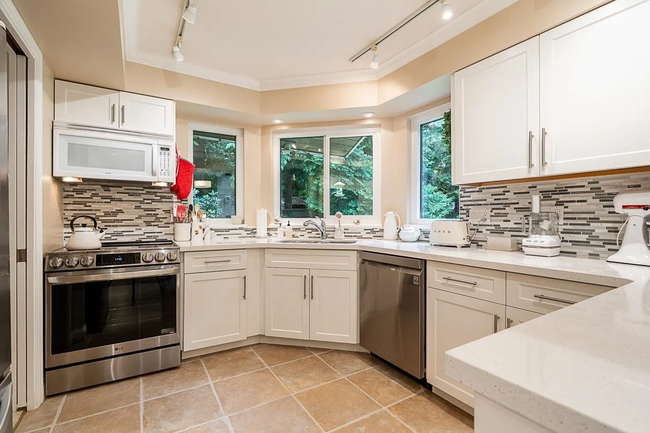 13197 Amble Greene Close