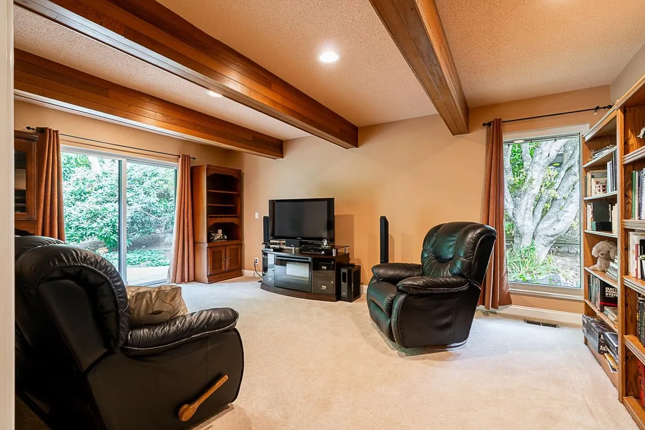 13197 Amble Greene Close