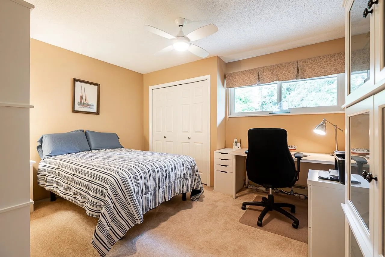 13197 Amble Greene Close