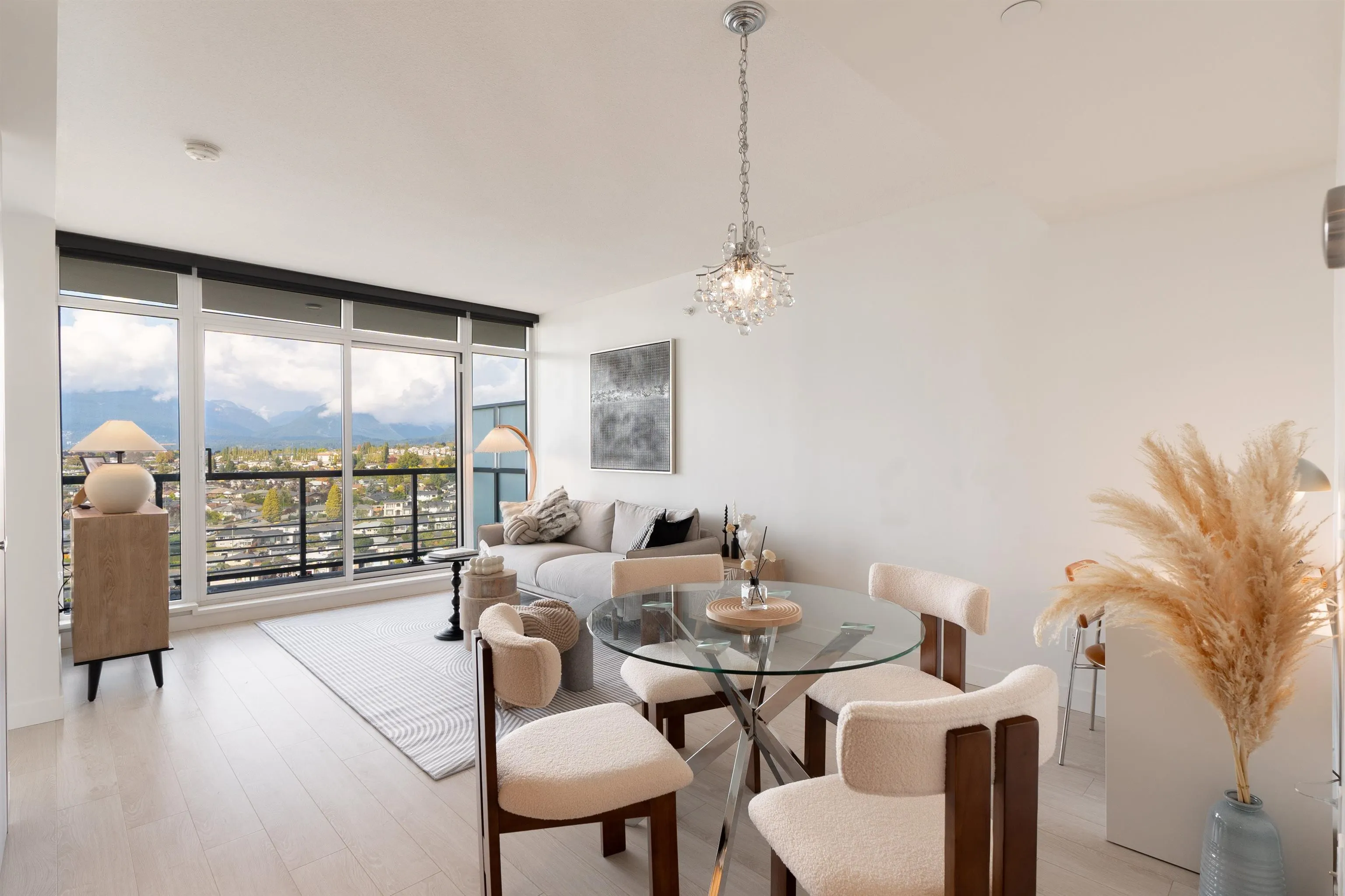 2203 4720 Lougheed Highway